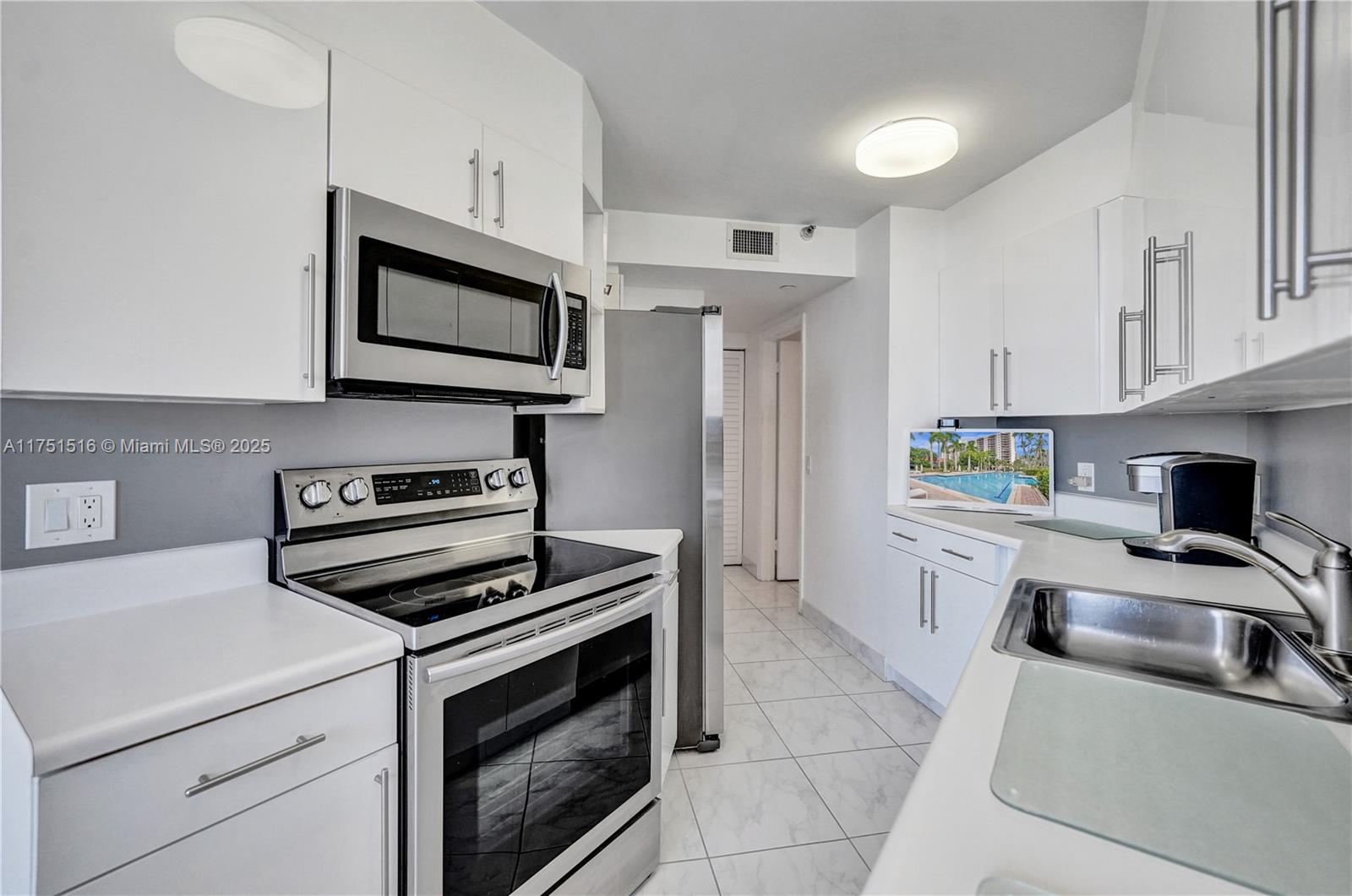 3610 Yacht Club Dr # 1505