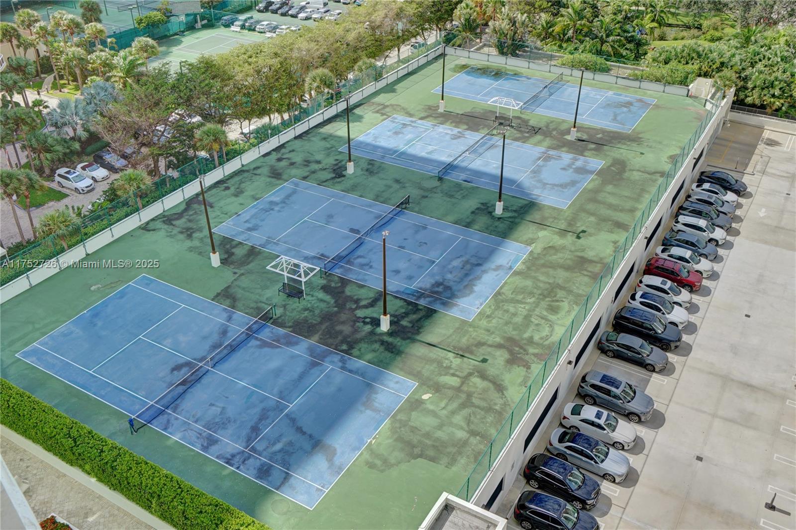 20201 E Country Club Dr # 1704