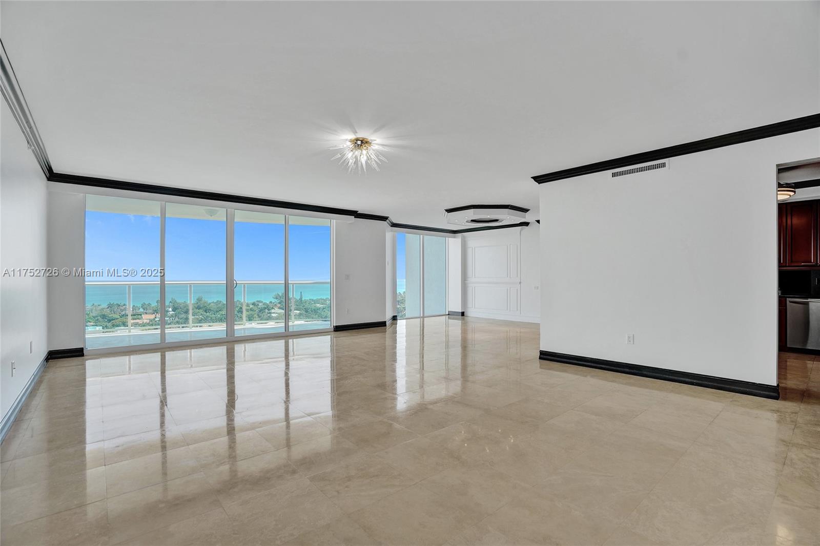 20201 E Country Club Dr # 1704