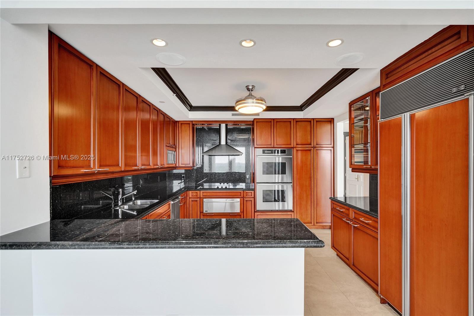 20201 E Country Club Dr # 1704