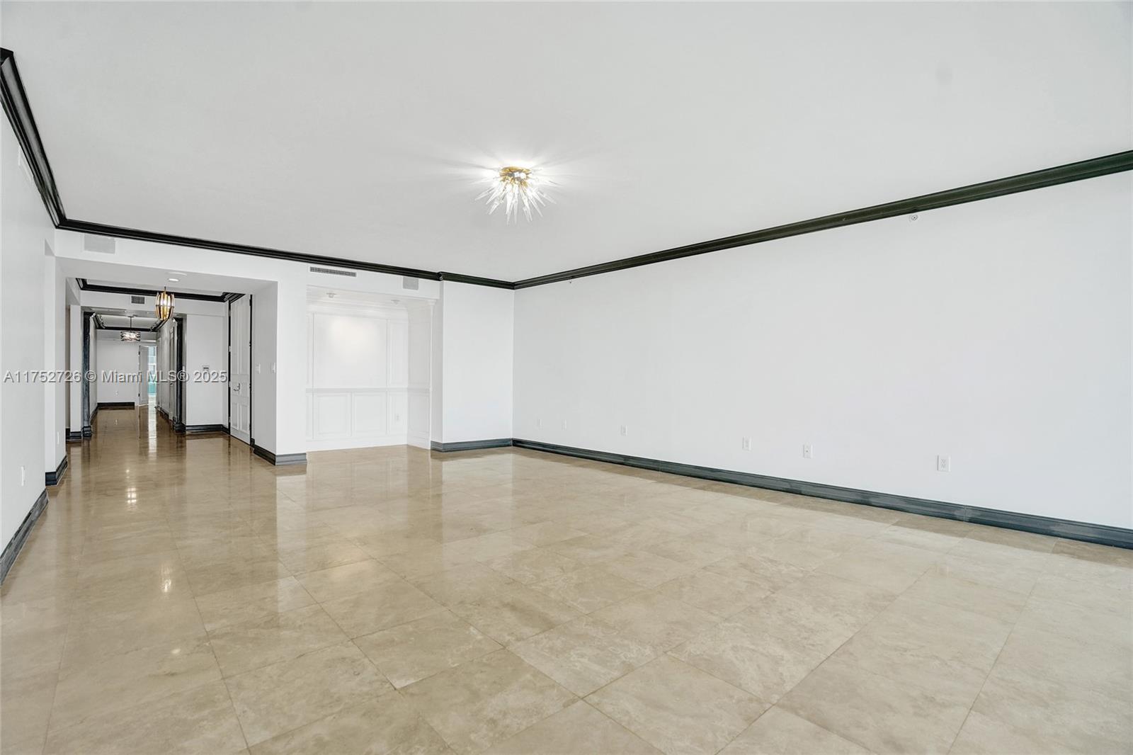20201 E Country Club Dr # 1704