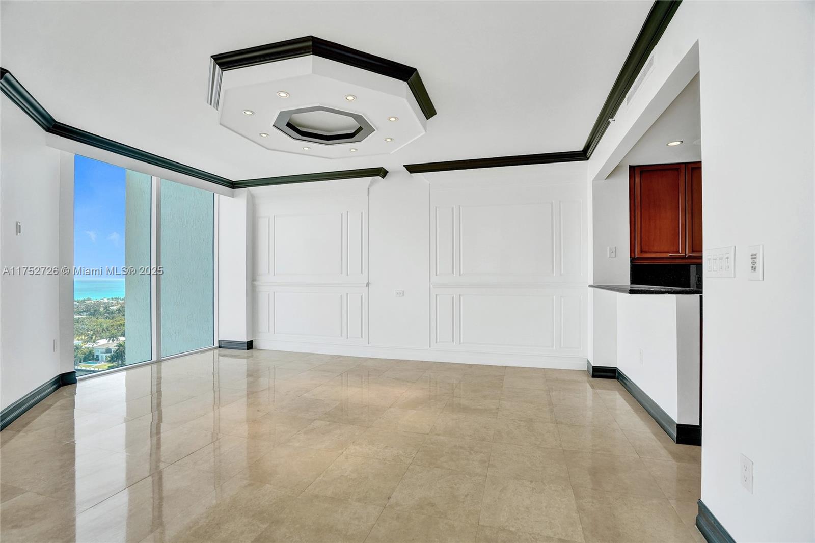 20201 E Country Club Dr # 1704