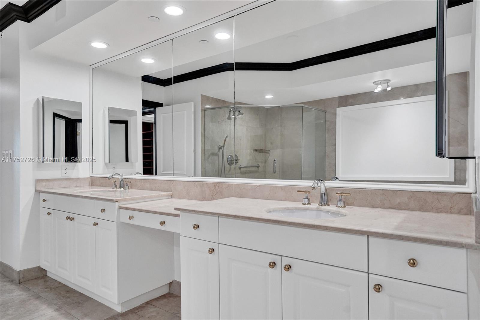 20201 E Country Club Dr # 1704