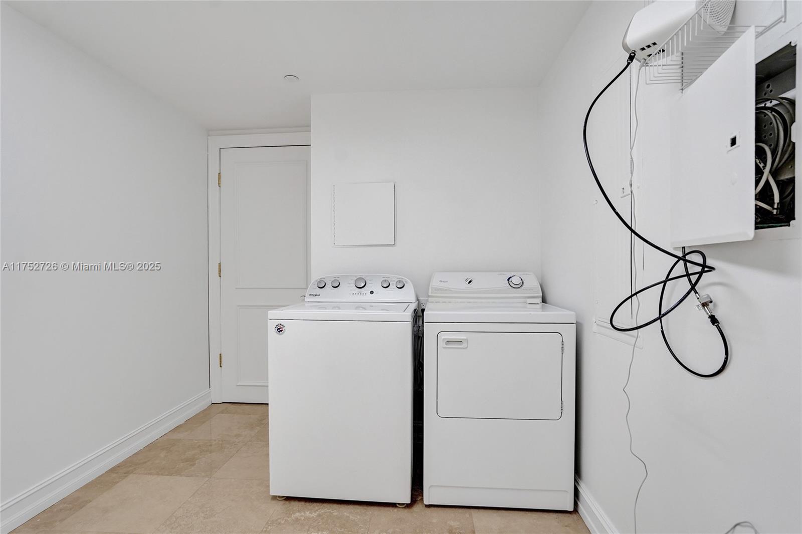 20201 E Country Club Dr # 1704