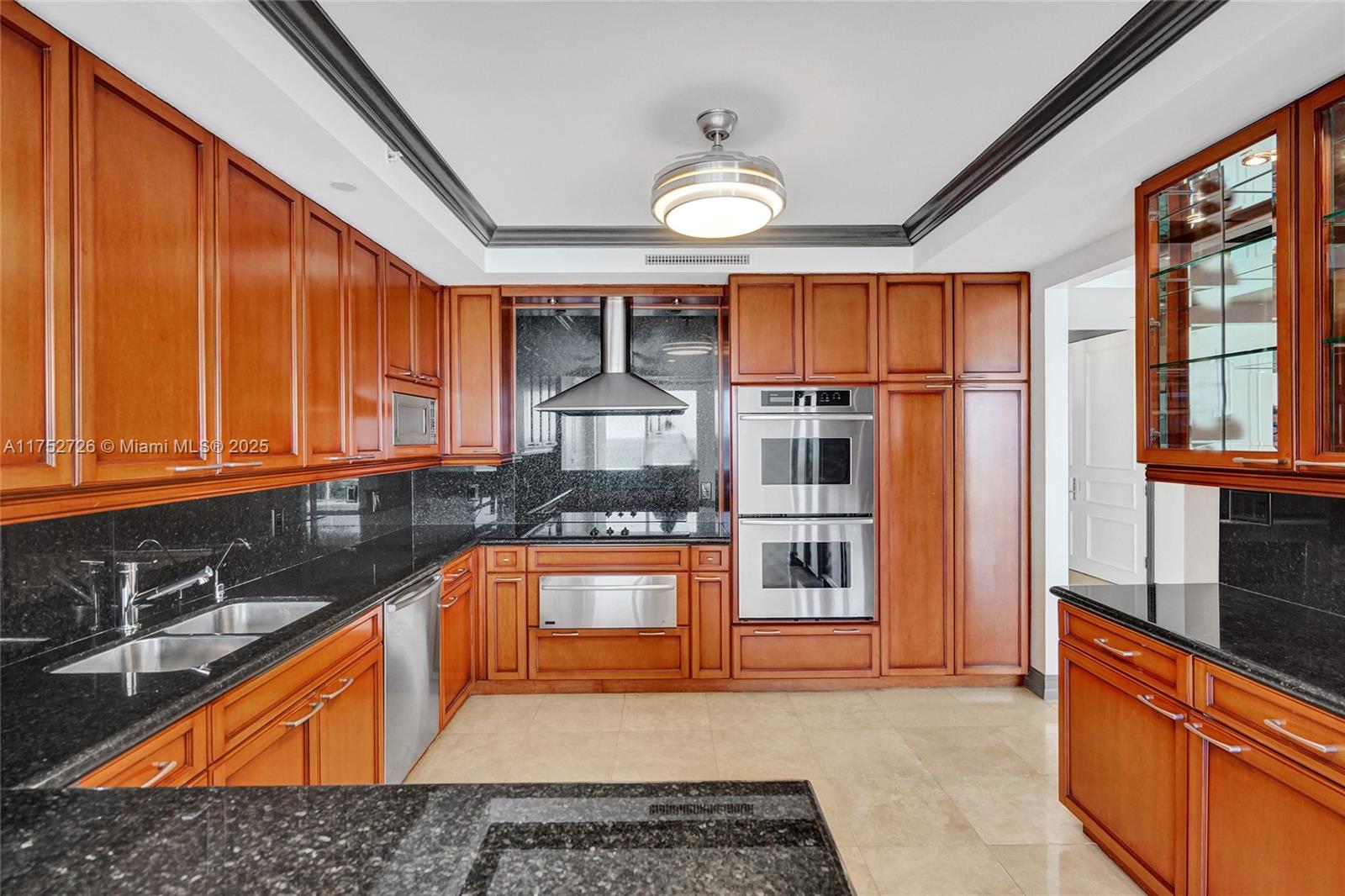 20201 E Country Club Dr # 1704