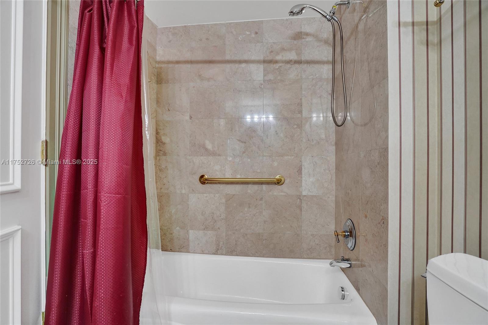 20201 E Country Club Dr # 1704