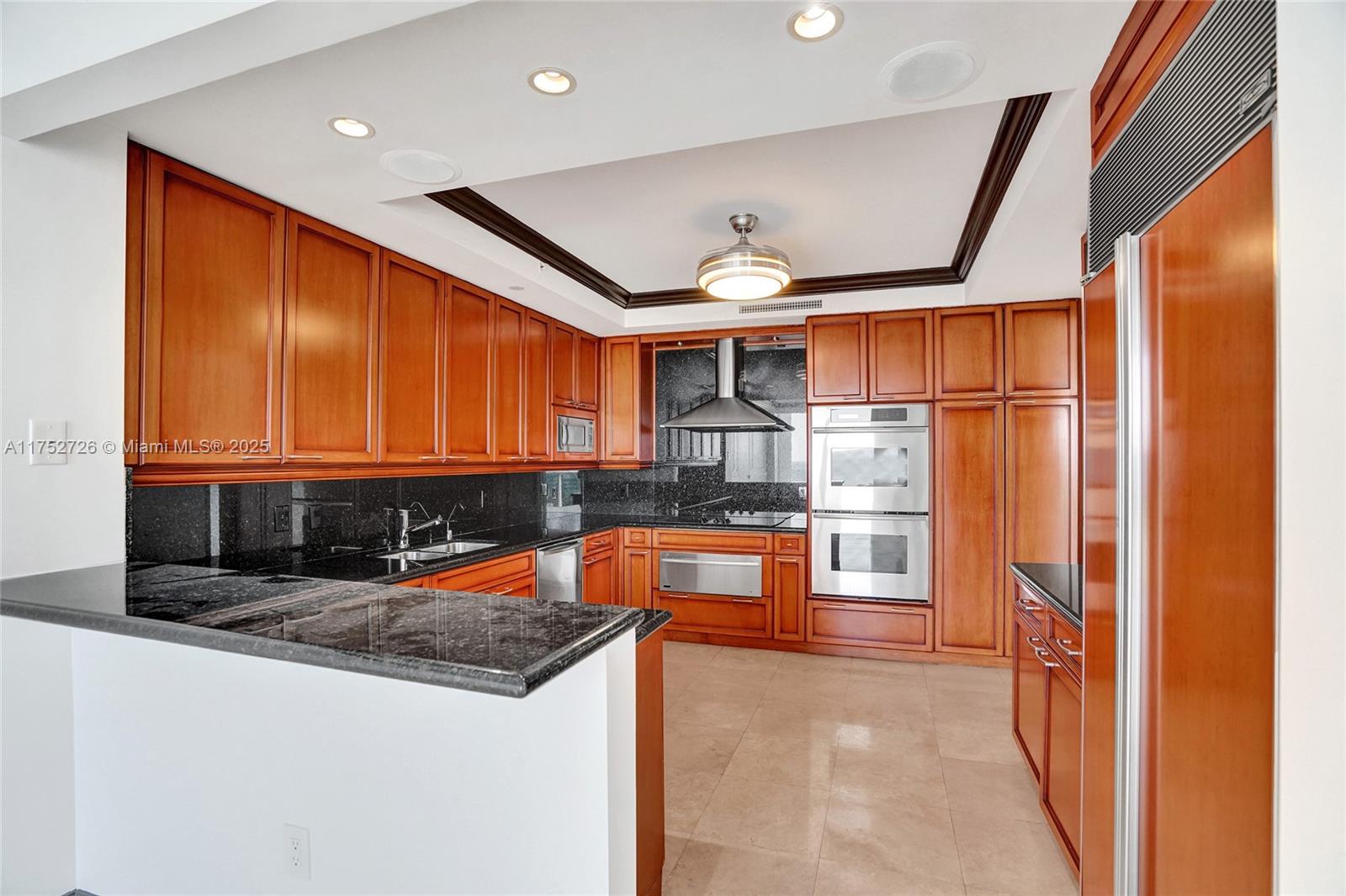 20201 E Country Club Dr # 1704