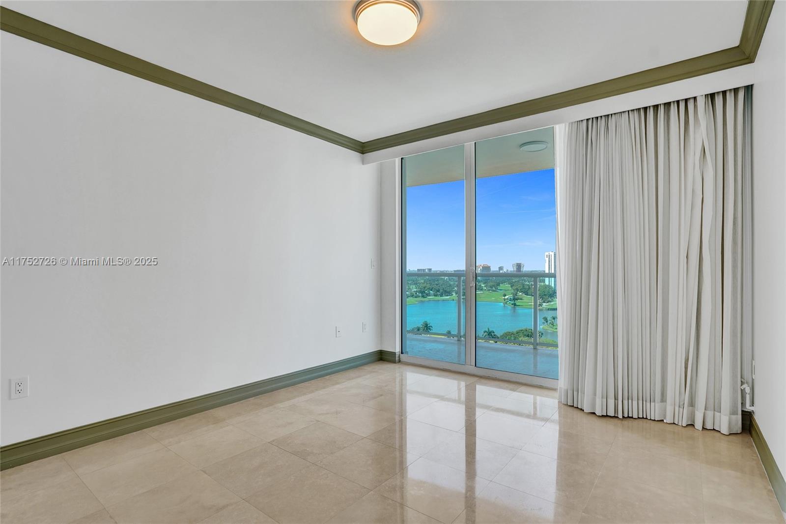 20201 E Country Club Dr # 1704