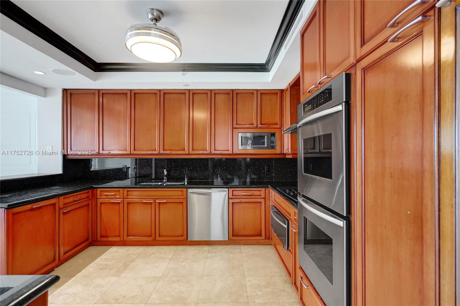 20201 E Country Club Dr # 1704
