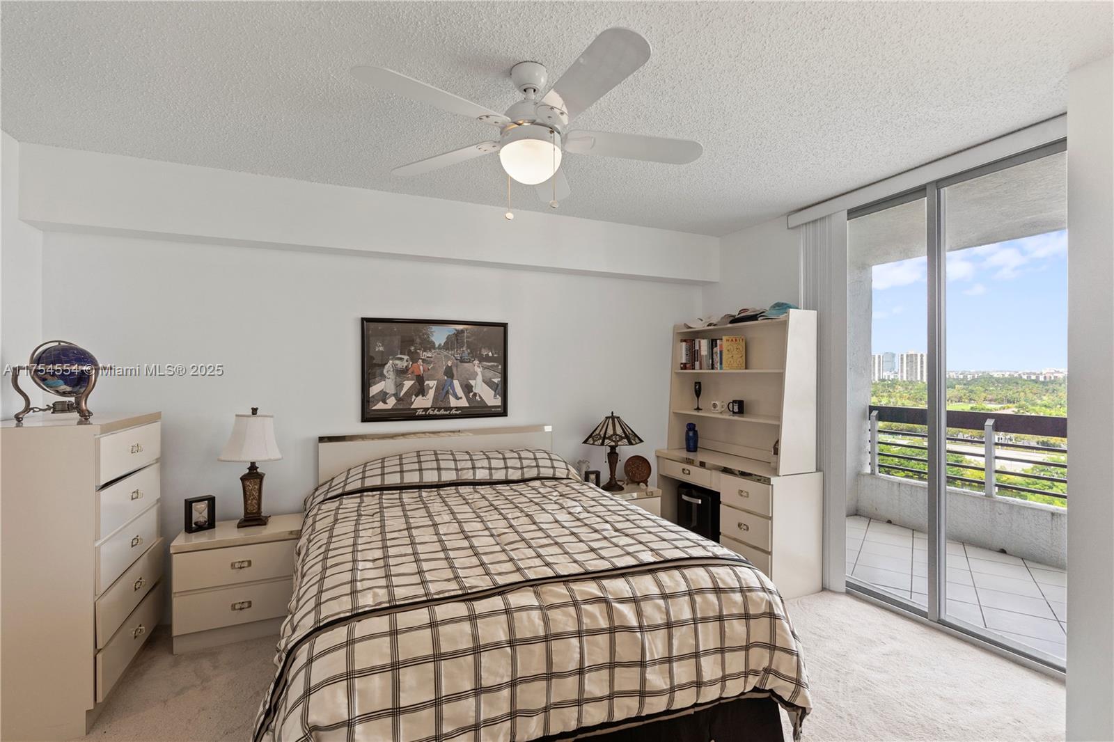 3530 Mystic Pointe Dr # 1508