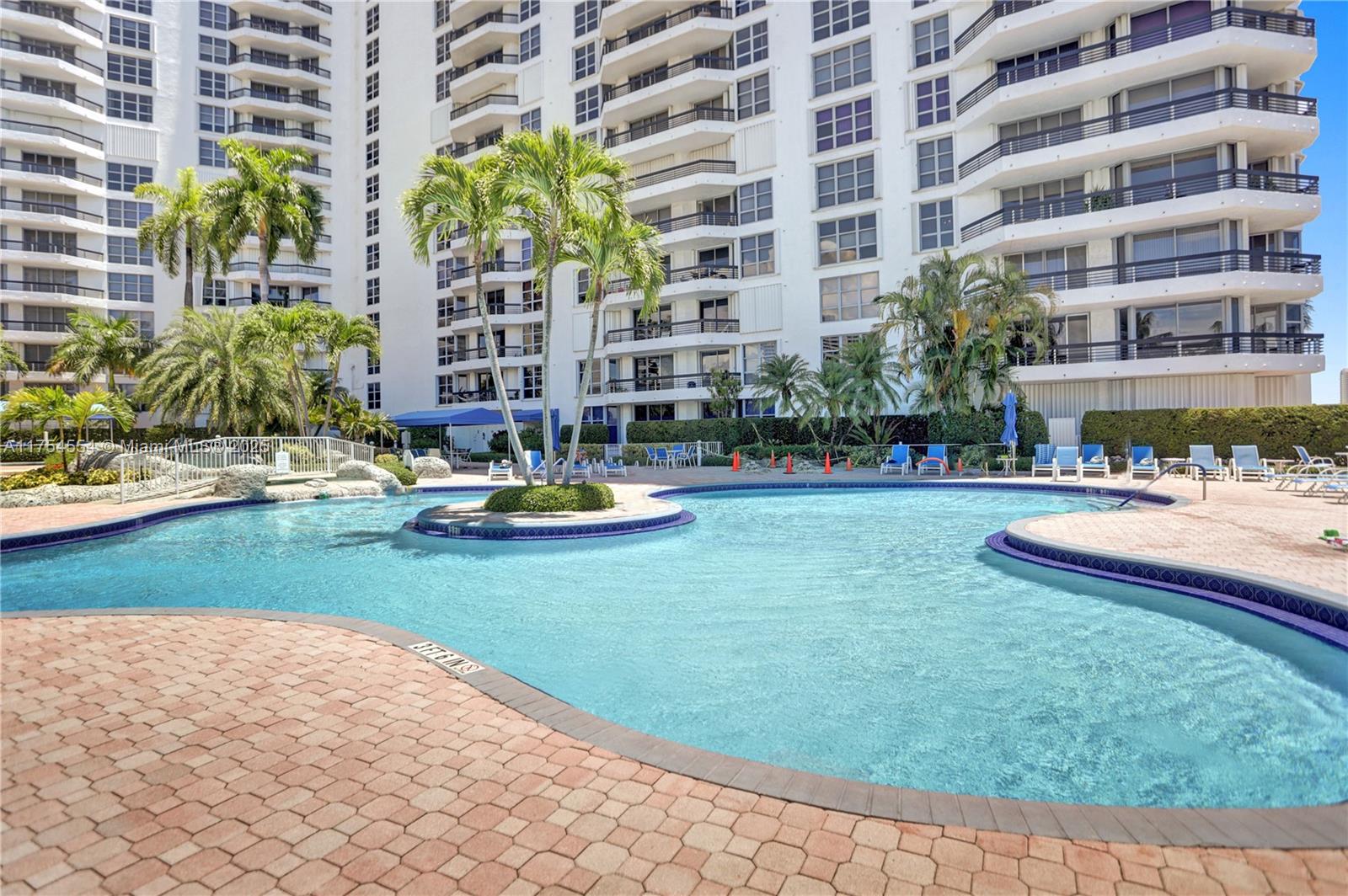 3530 Mystic Pointe Dr # 1508