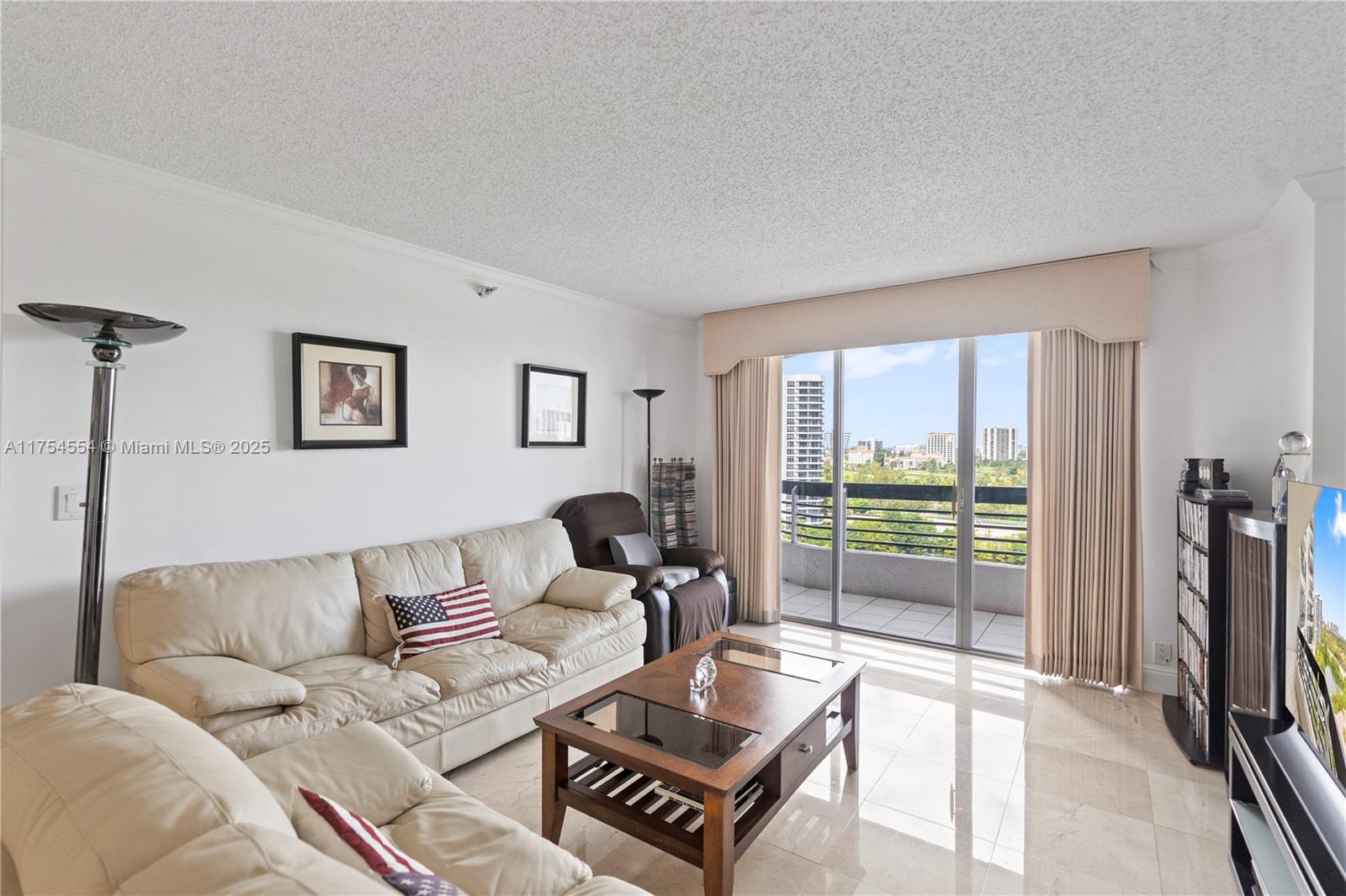 3530 Mystic Pointe Dr # 1508