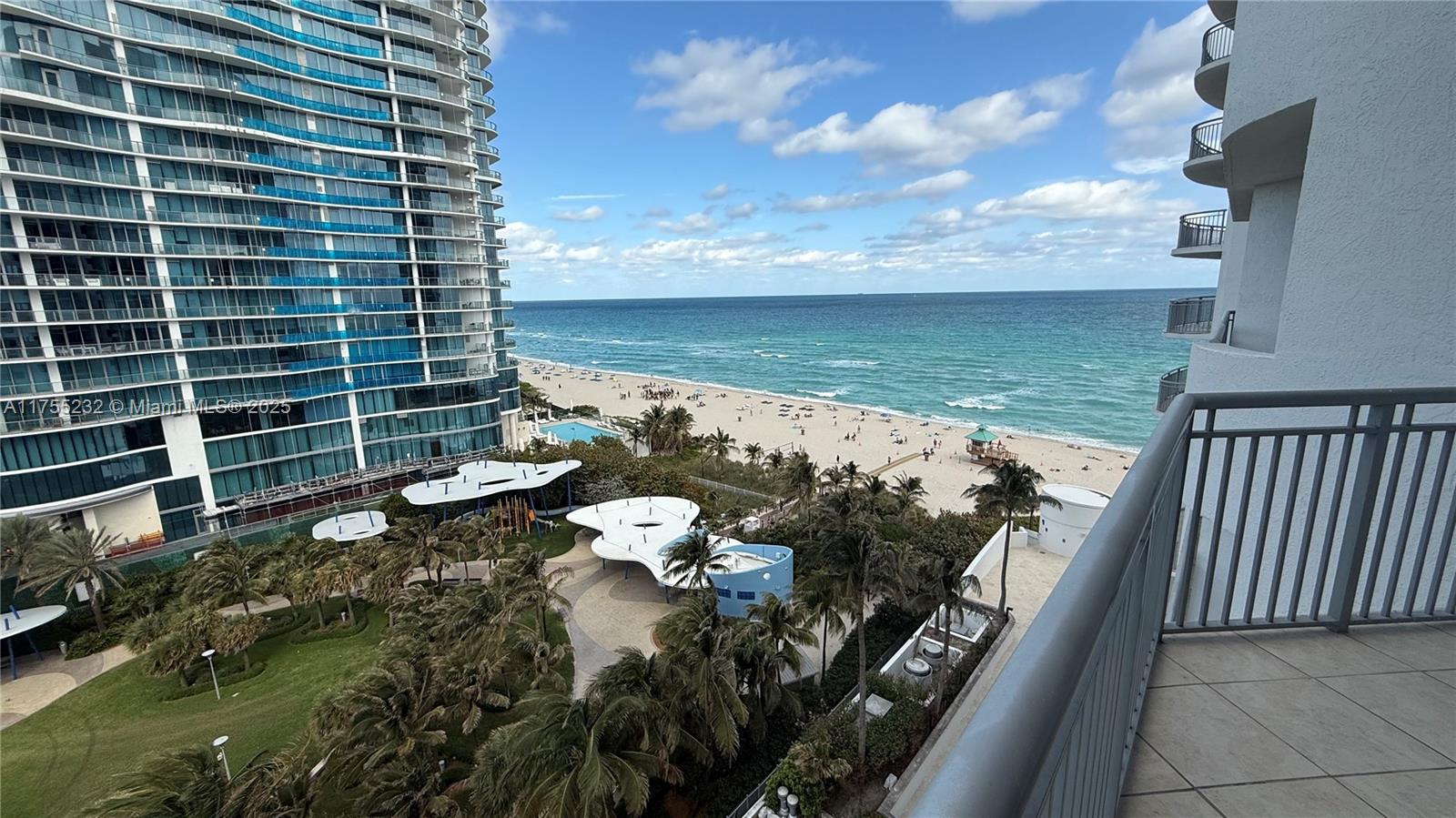 17375 Collins Ave # 1106
