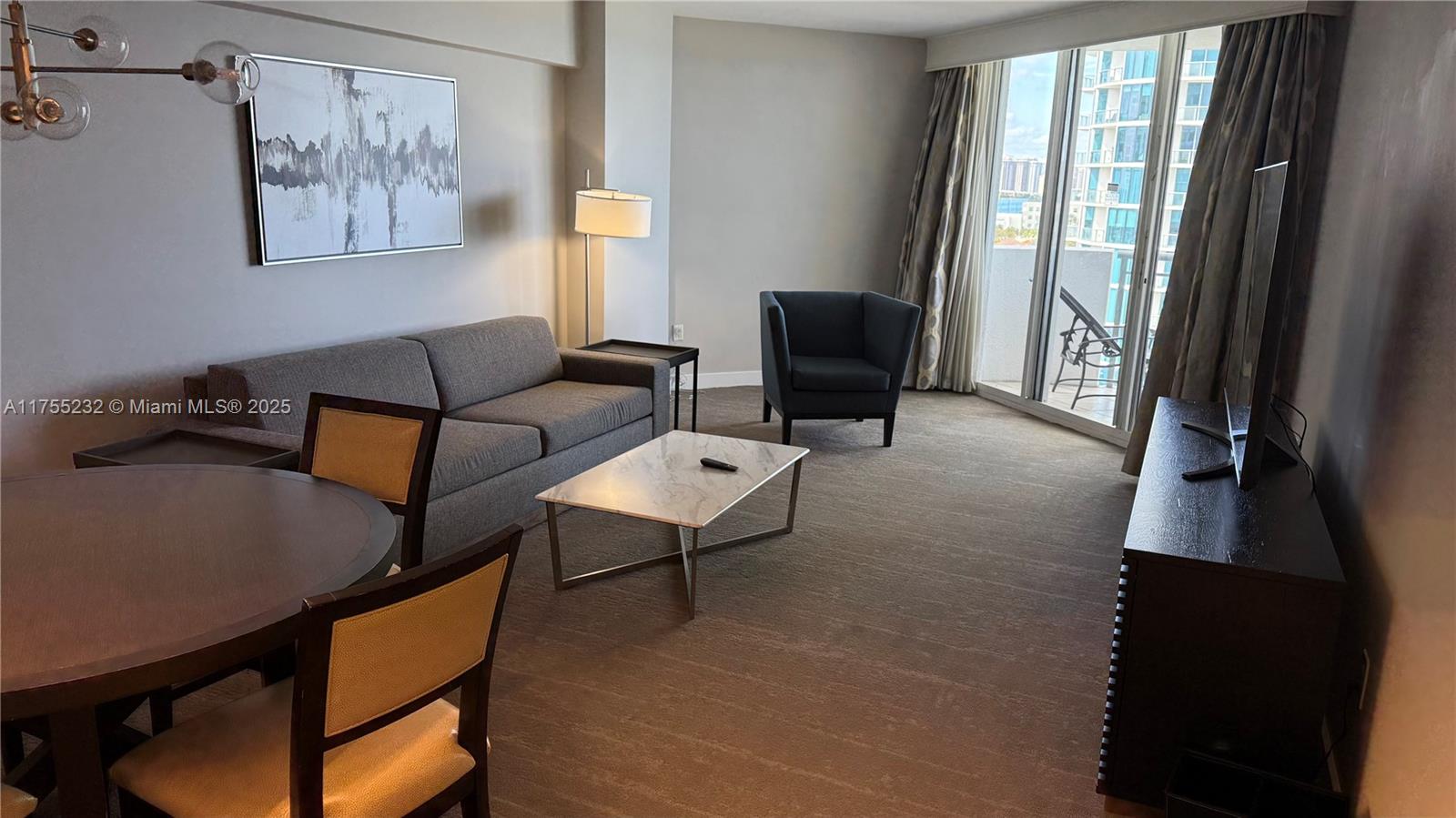 17375 Collins Ave # 1106