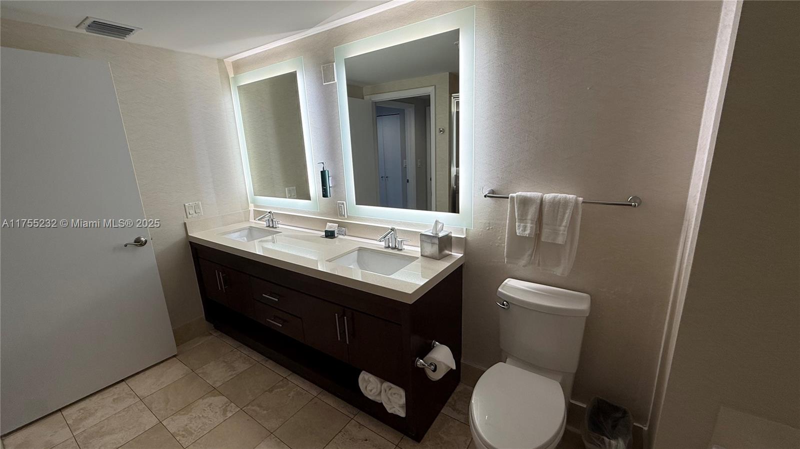 17375 Collins Ave # 1106