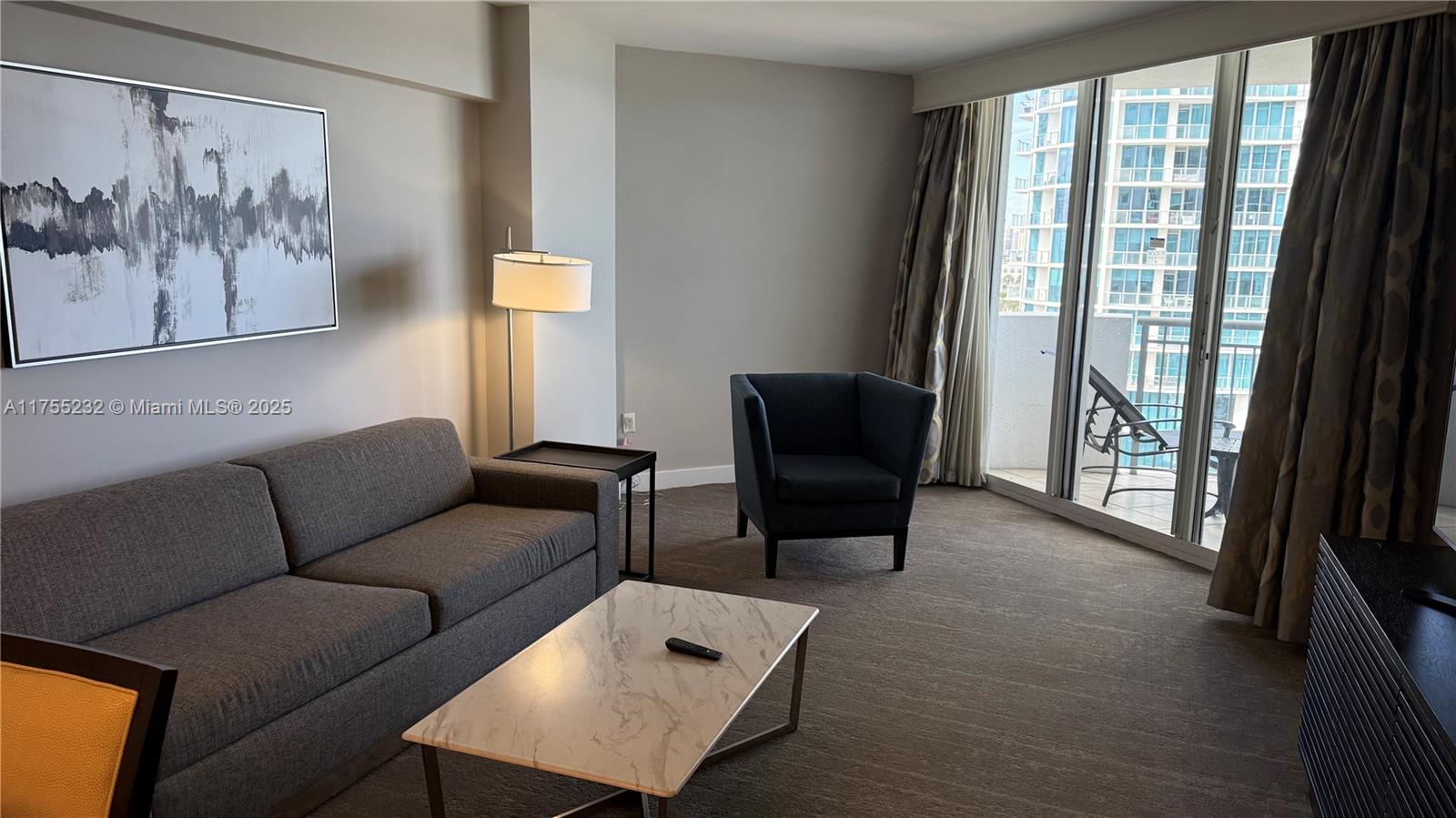 17375 Collins Ave # 1106