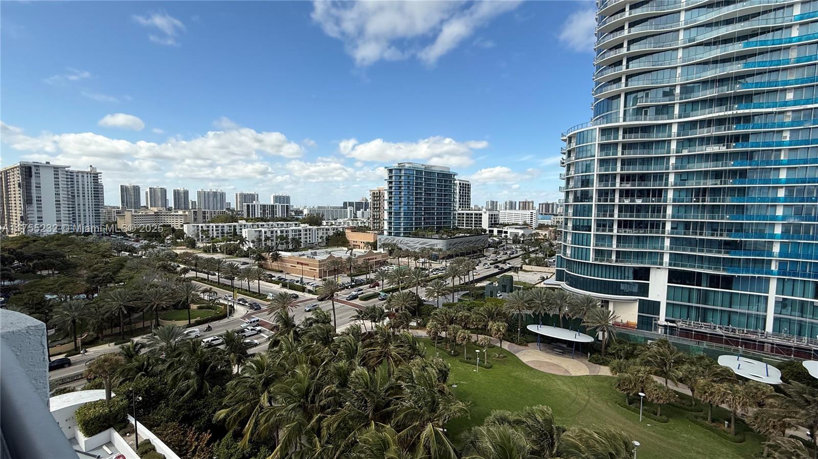 17375 Collins Ave # 1106