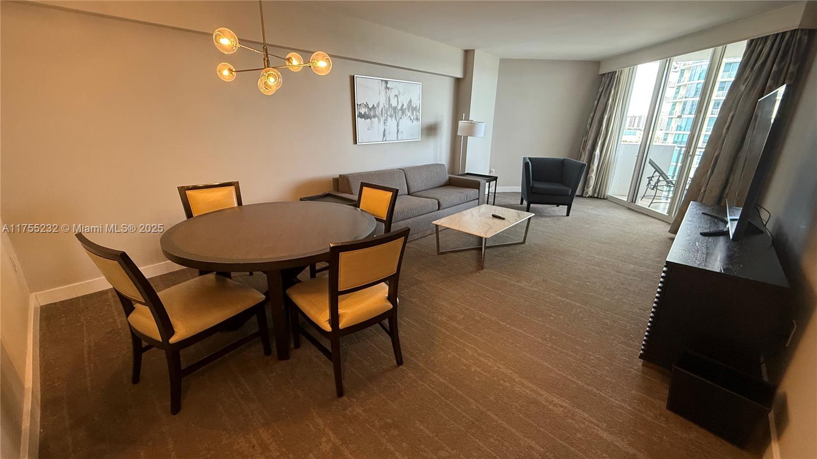 17375 Collins Ave # 1106