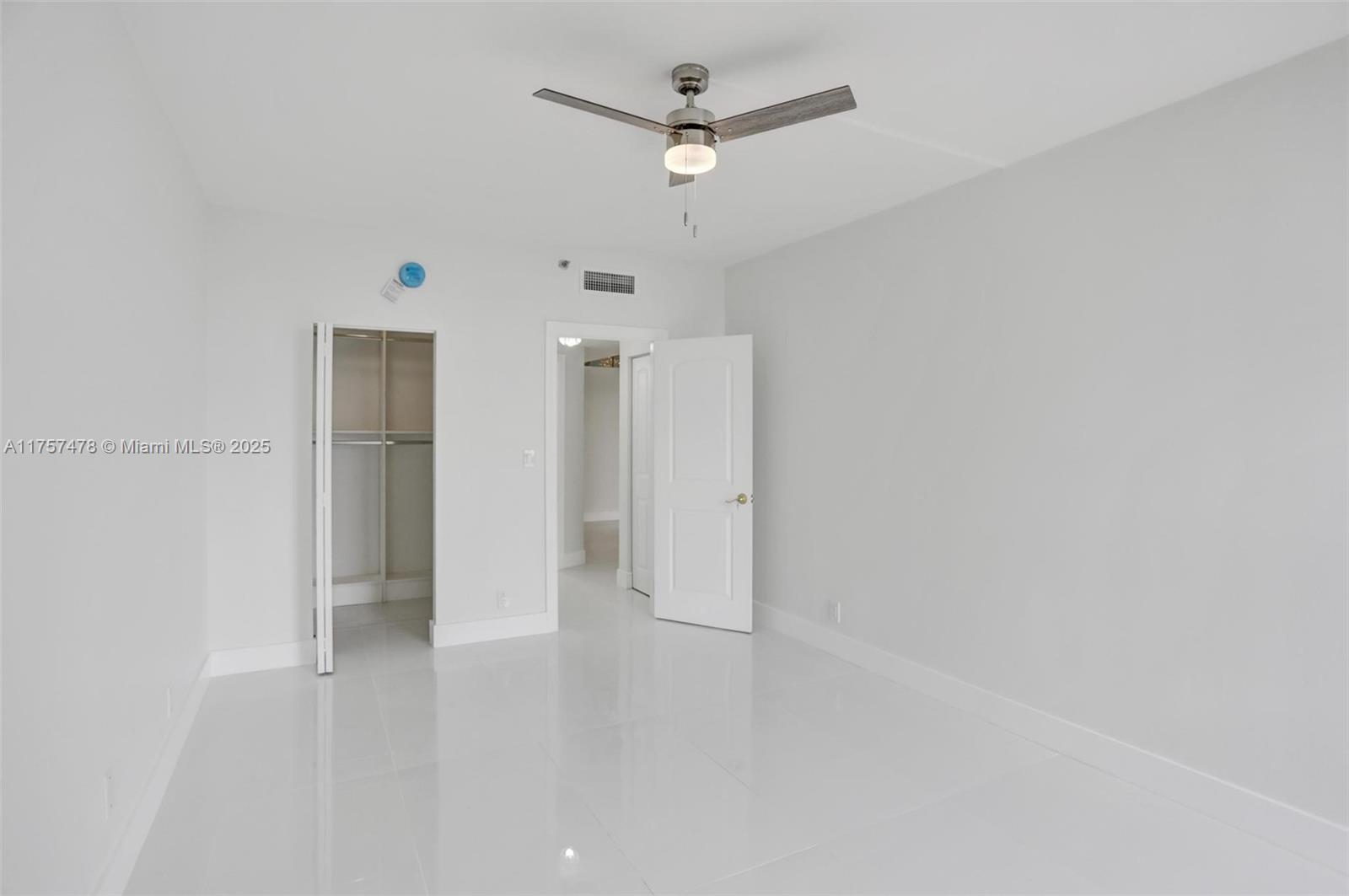 20281 Country Club Dr # 1011