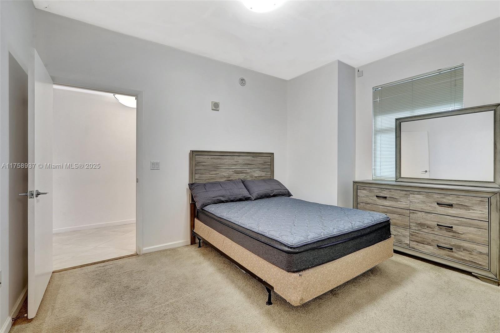 3340 NE 190th St # 1608