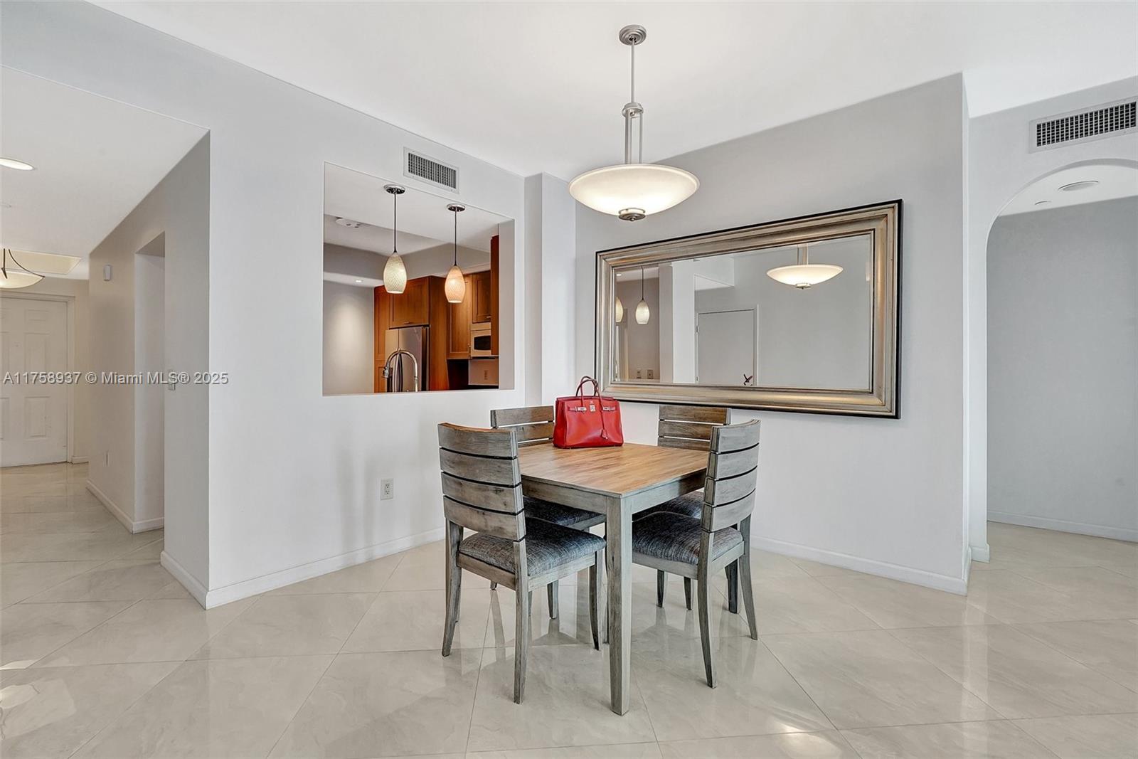 3340 NE 190th St # 1608