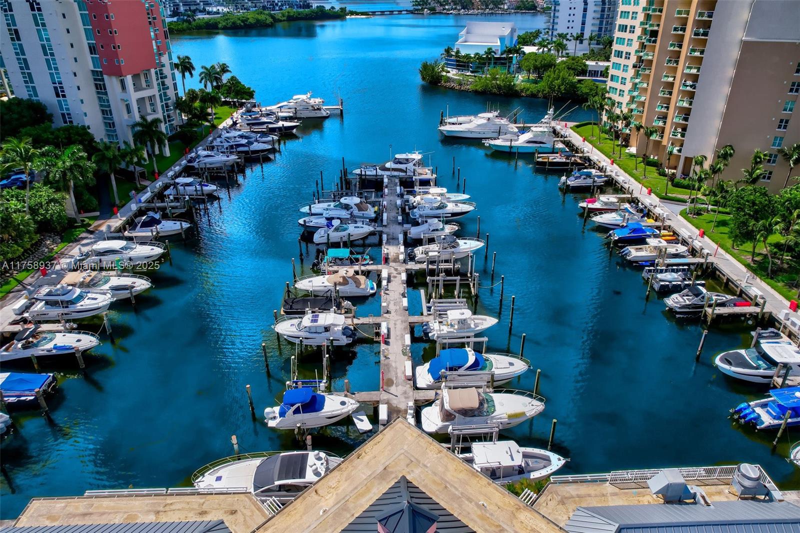 3340 NE 190th St # 1608