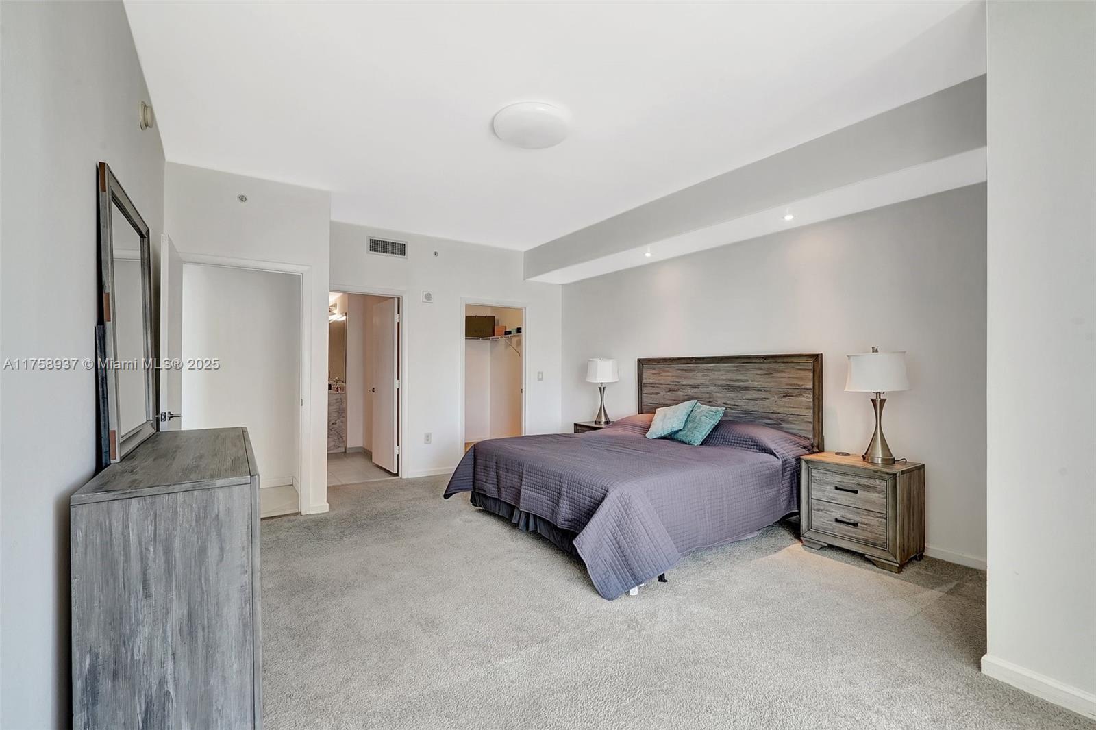 3340 NE 190th St # 1608