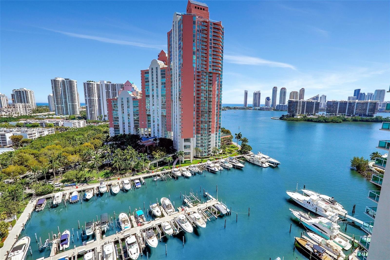 3340 NE 190th St # 1608