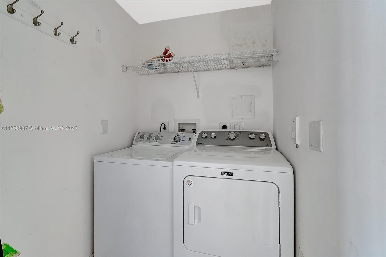 3340 NE 190th St # 1608