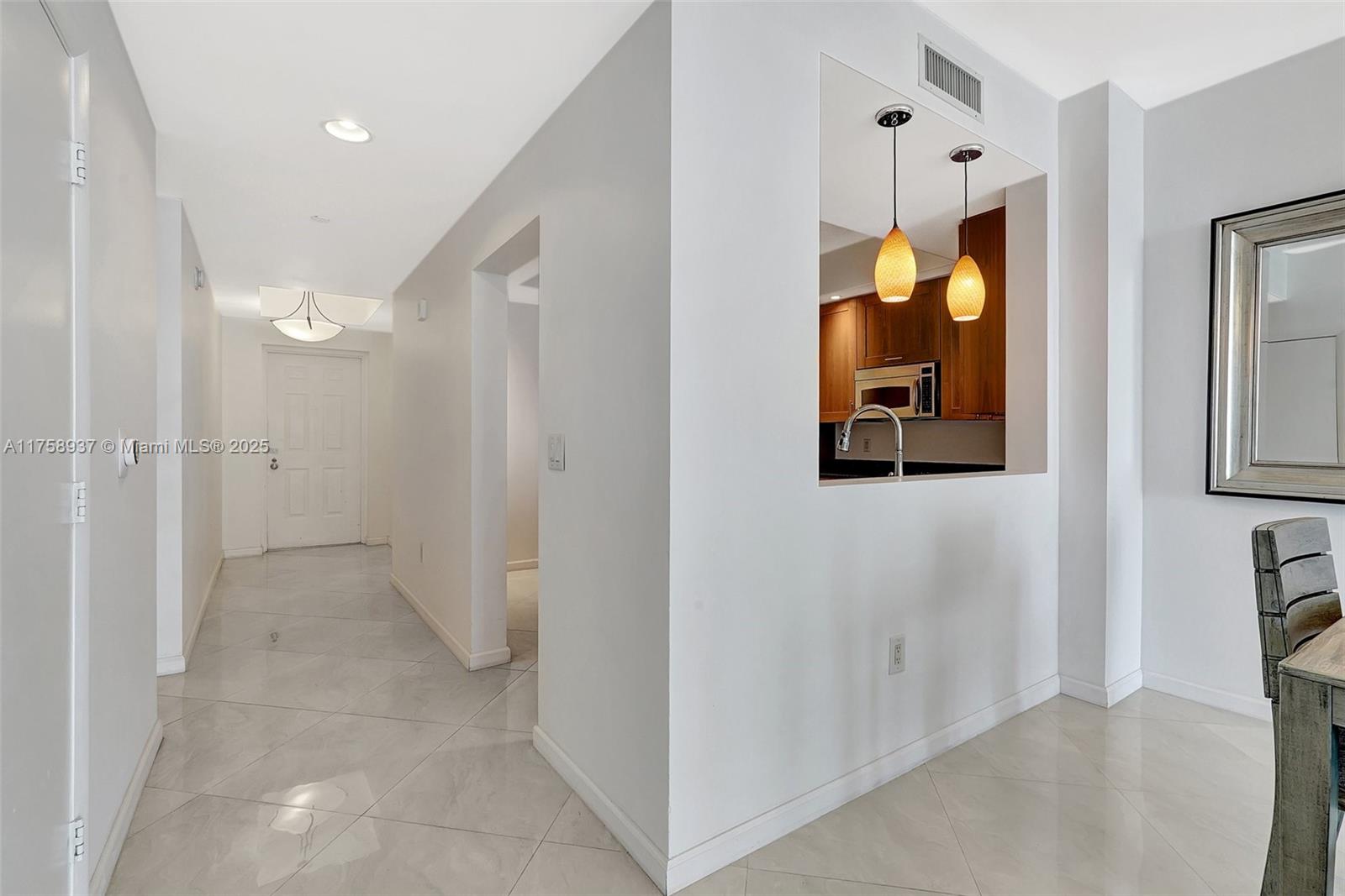 3340 NE 190th St # 1608