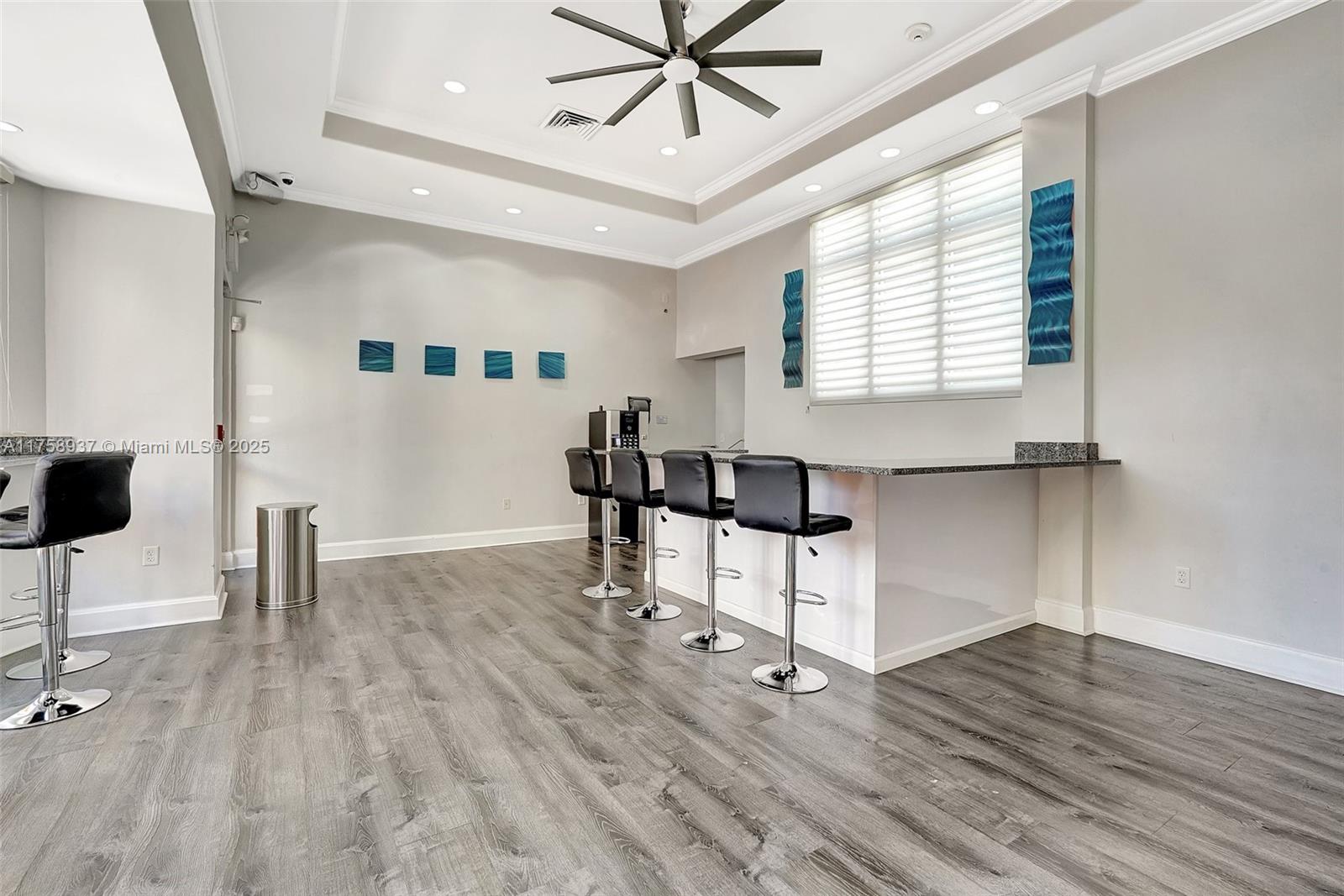 3340 NE 190th St # 1608