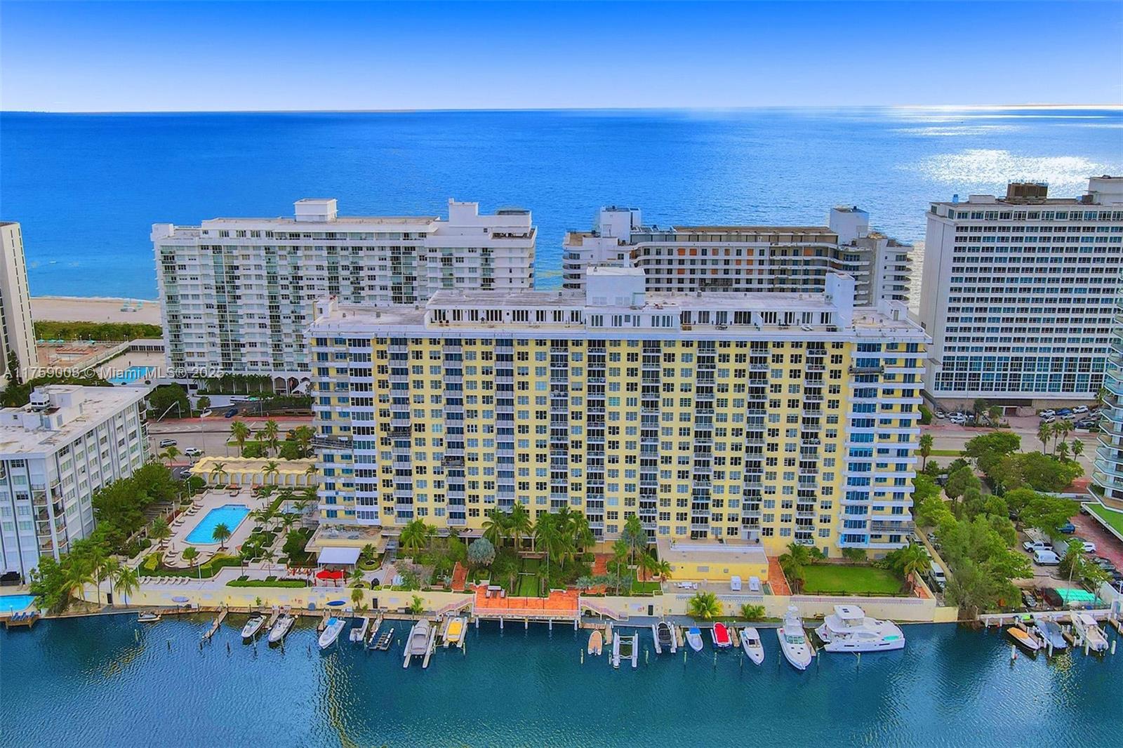 5600 Collins Ave # 17V