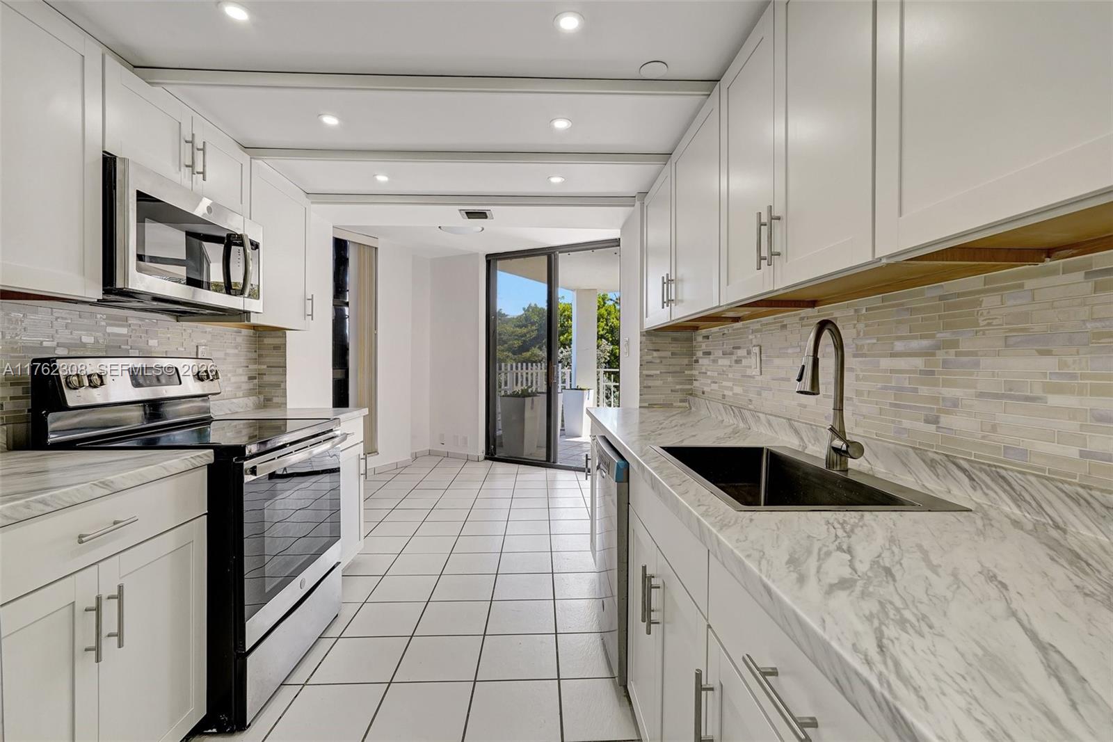 4000 Towerside Ter # 302