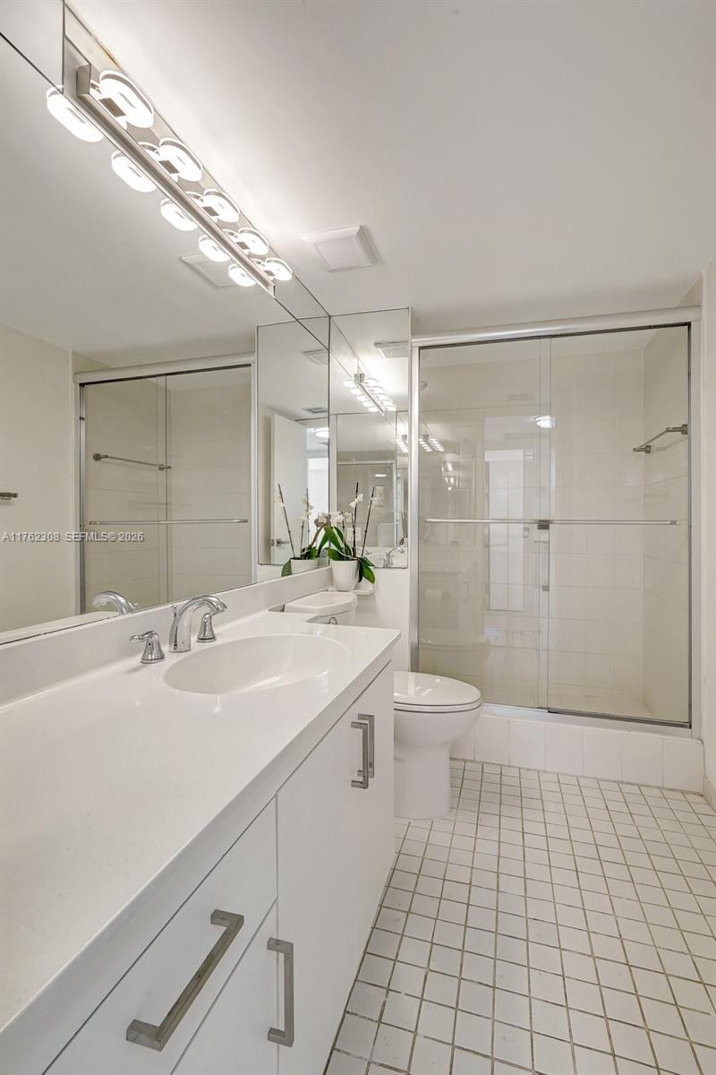 4000 Towerside Ter # 302