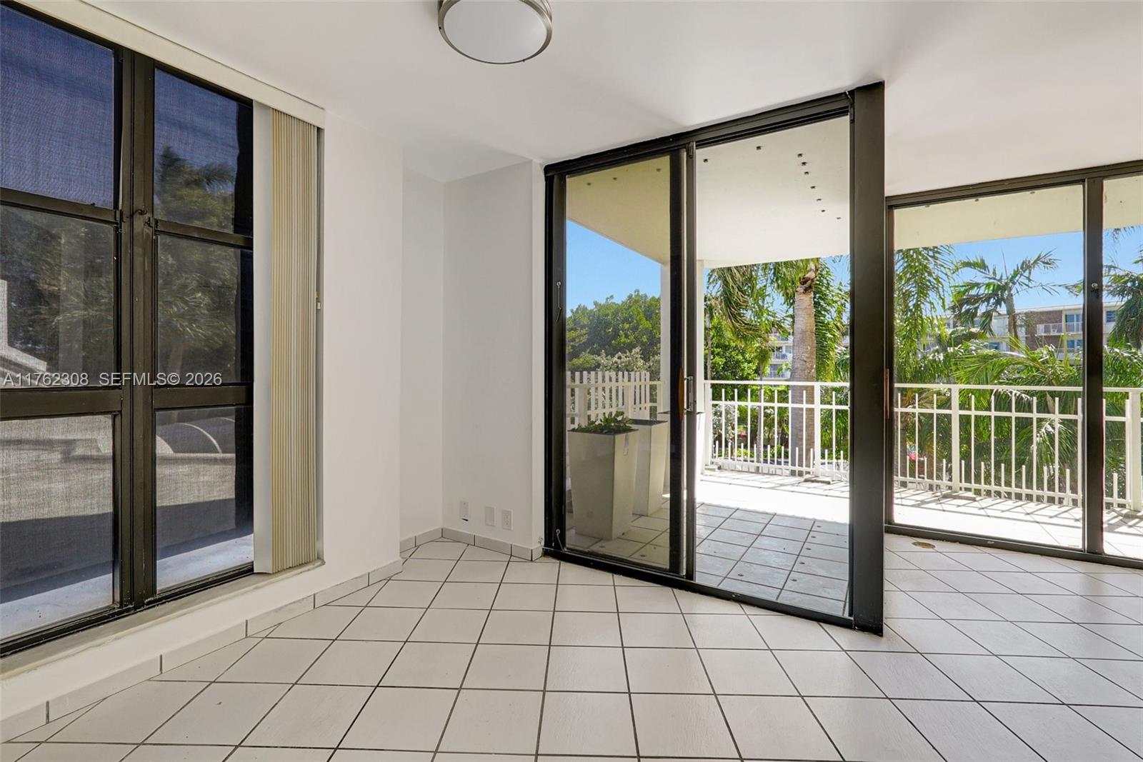 4000 Towerside Ter # 302