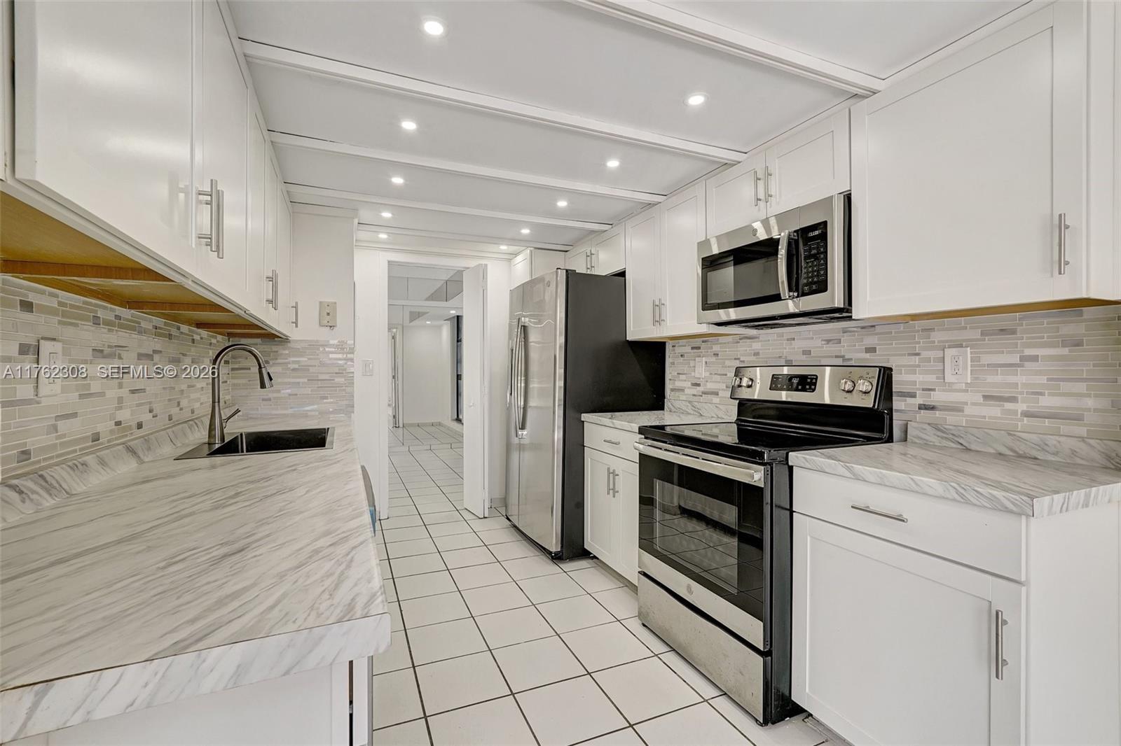 4000 Towerside Ter # 302