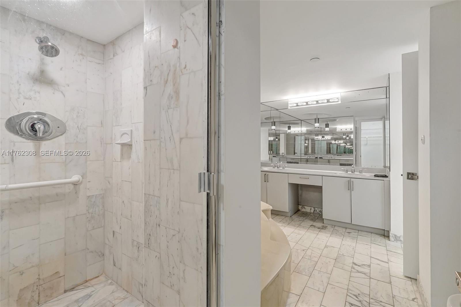 4000 Towerside Ter # 302