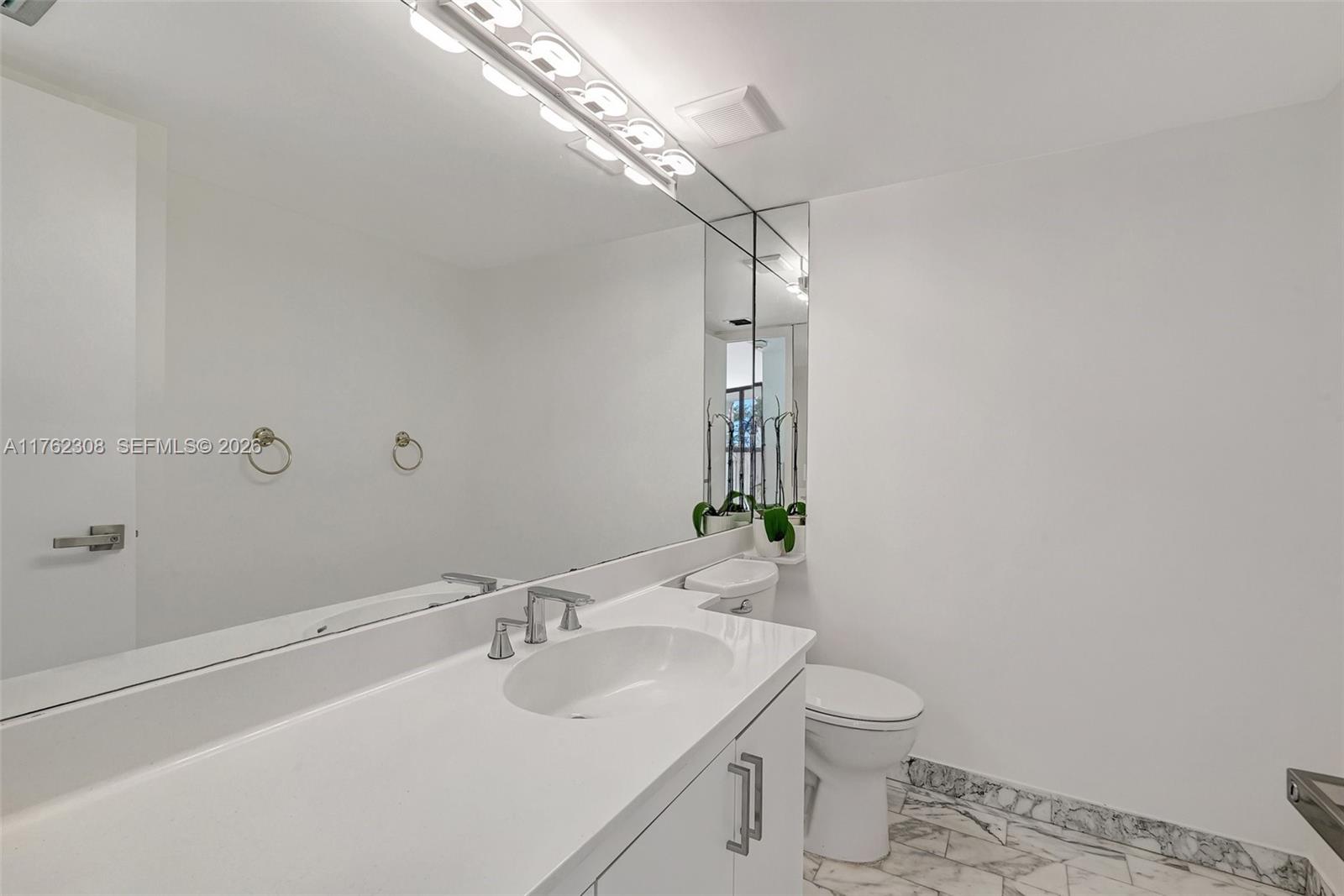 4000 Towerside Ter # 302