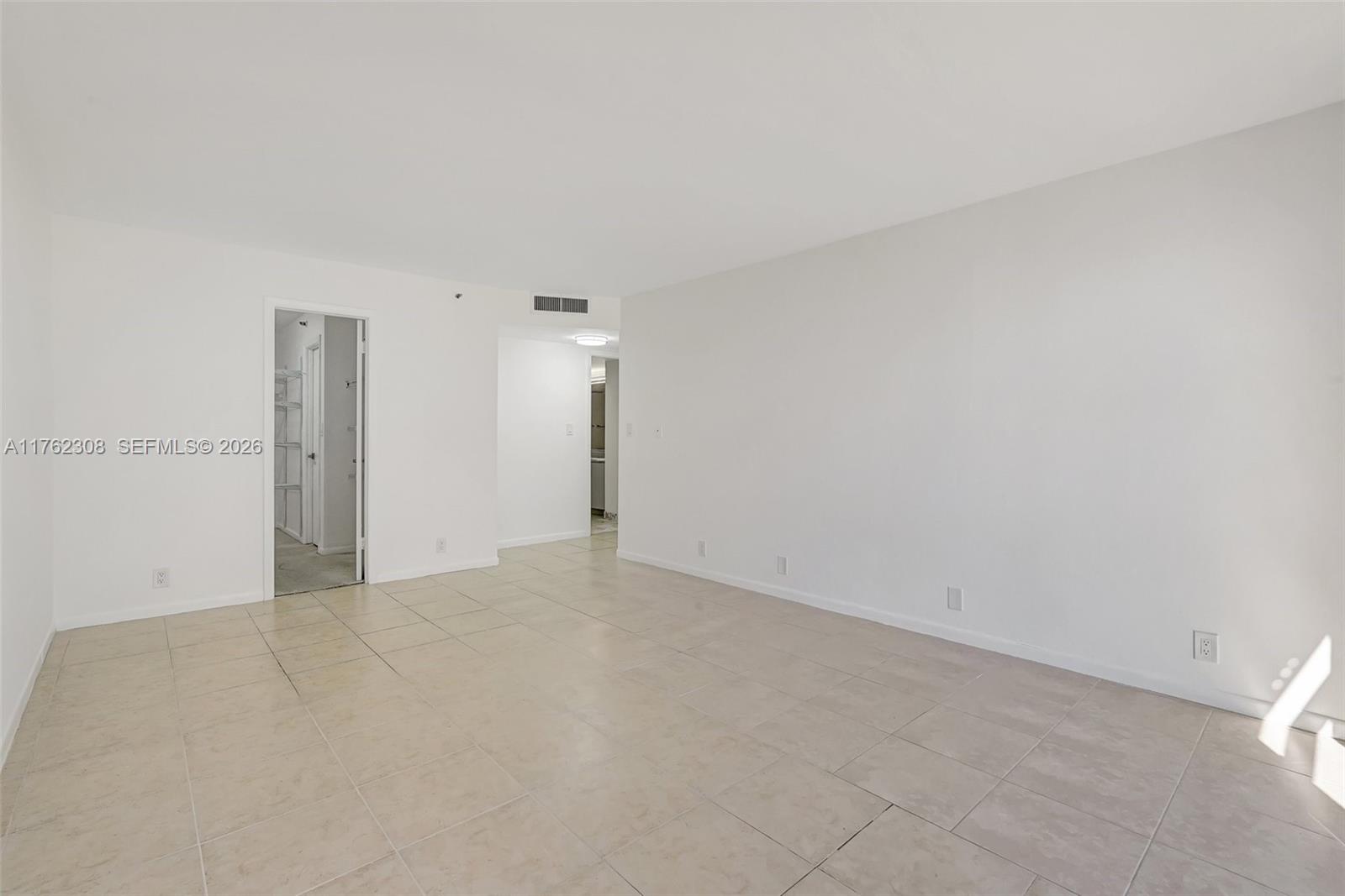 4000 Towerside Ter # 302