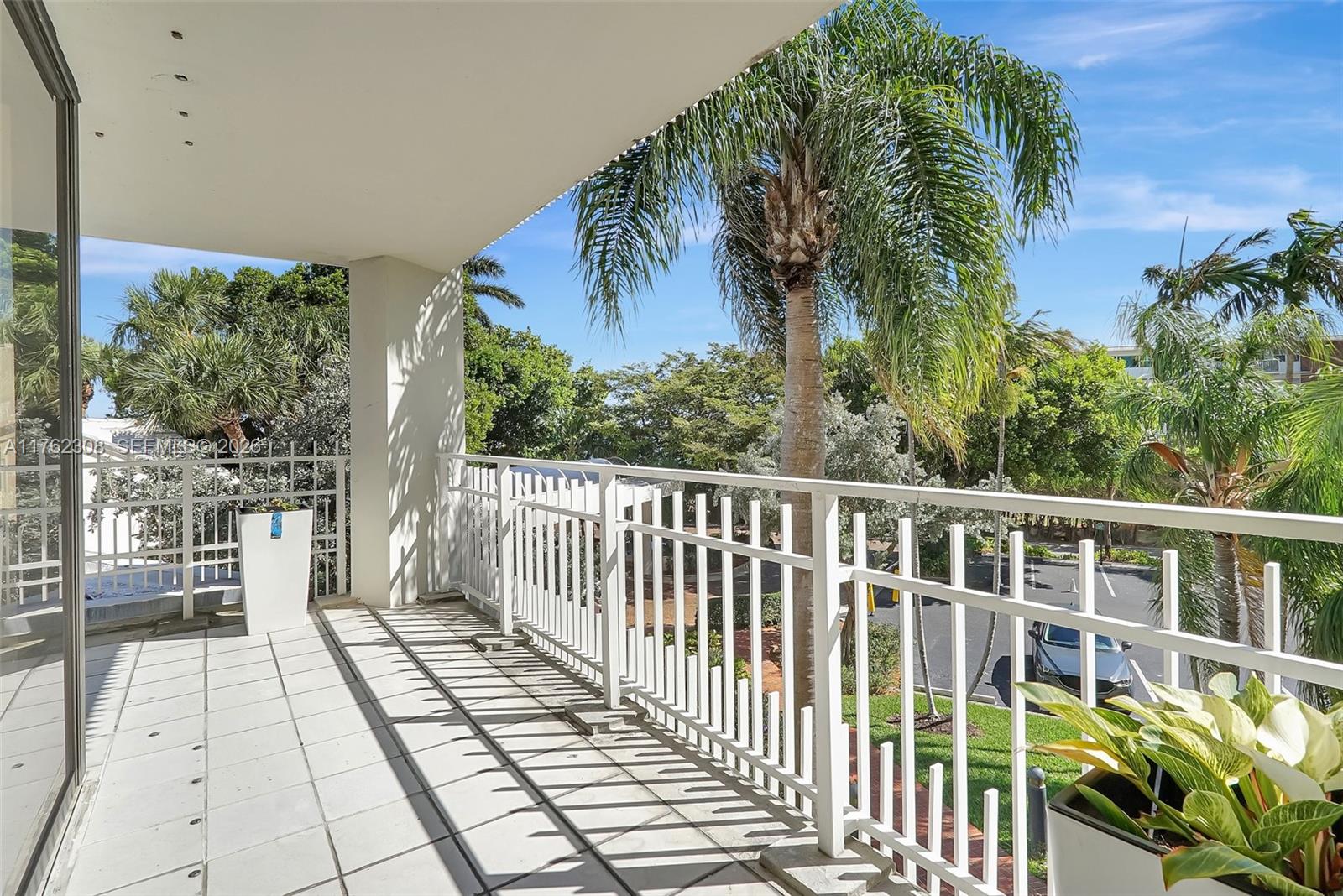 4000 Towerside Ter # 302