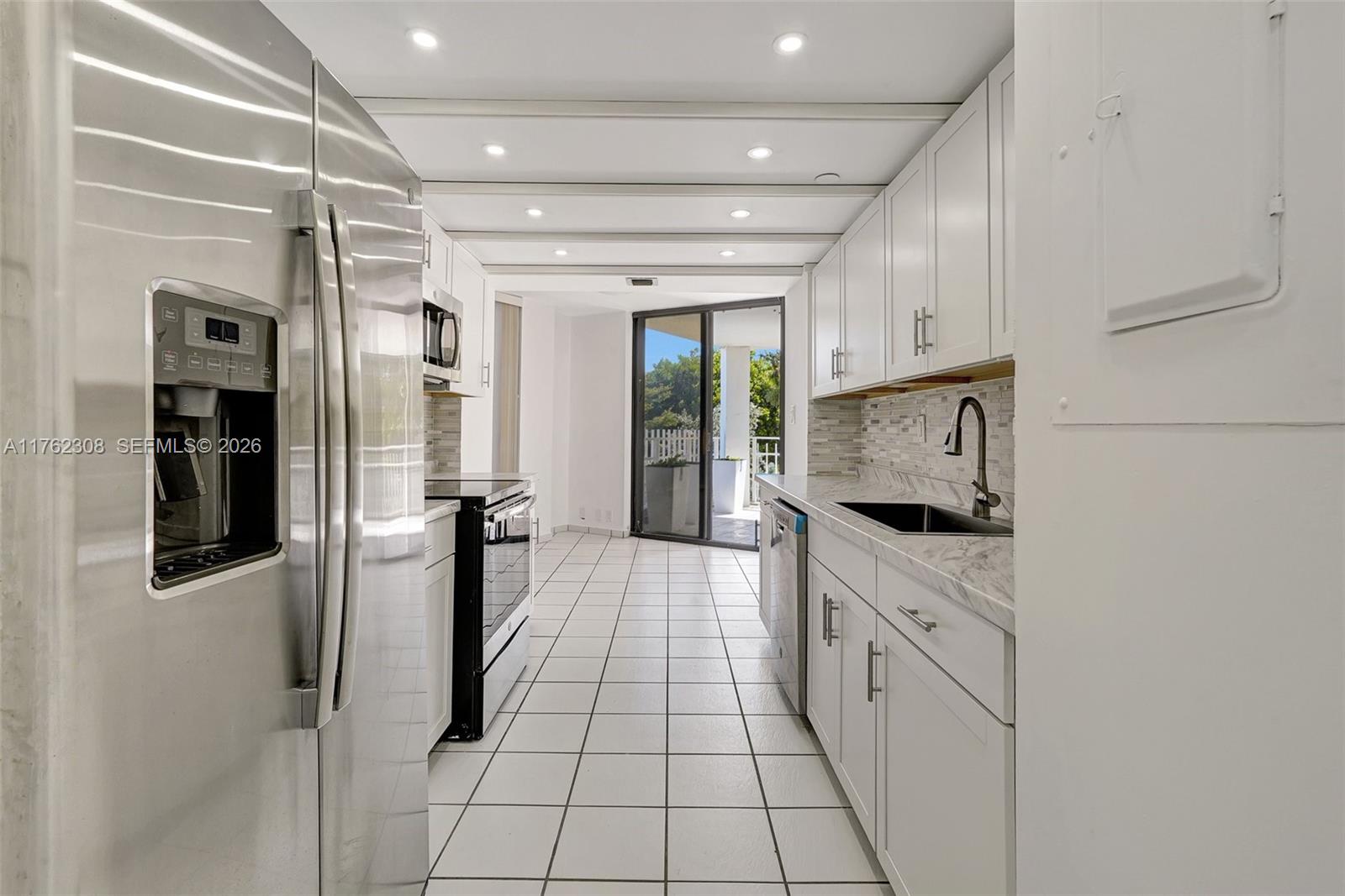 4000 Towerside Ter # 302