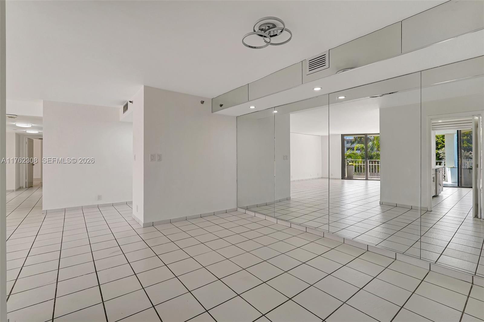 4000 Towerside Ter # 302