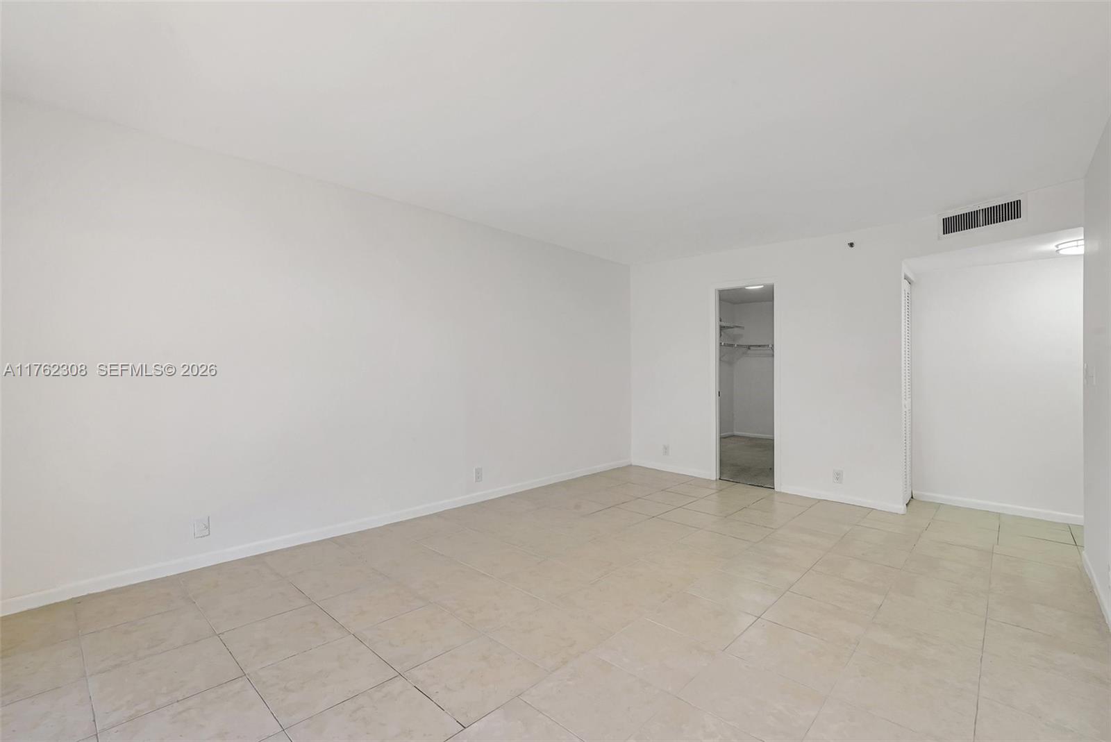 4000 Towerside Ter # 302
