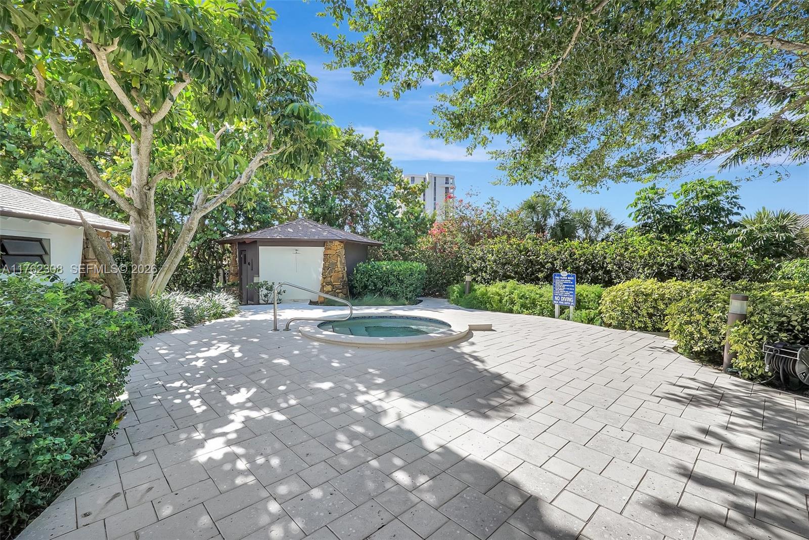 4000 Towerside Ter # 302