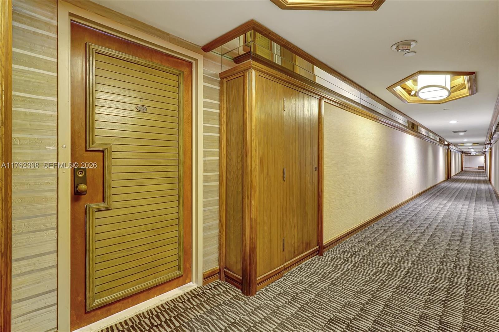 4000 Towerside Ter # 302
