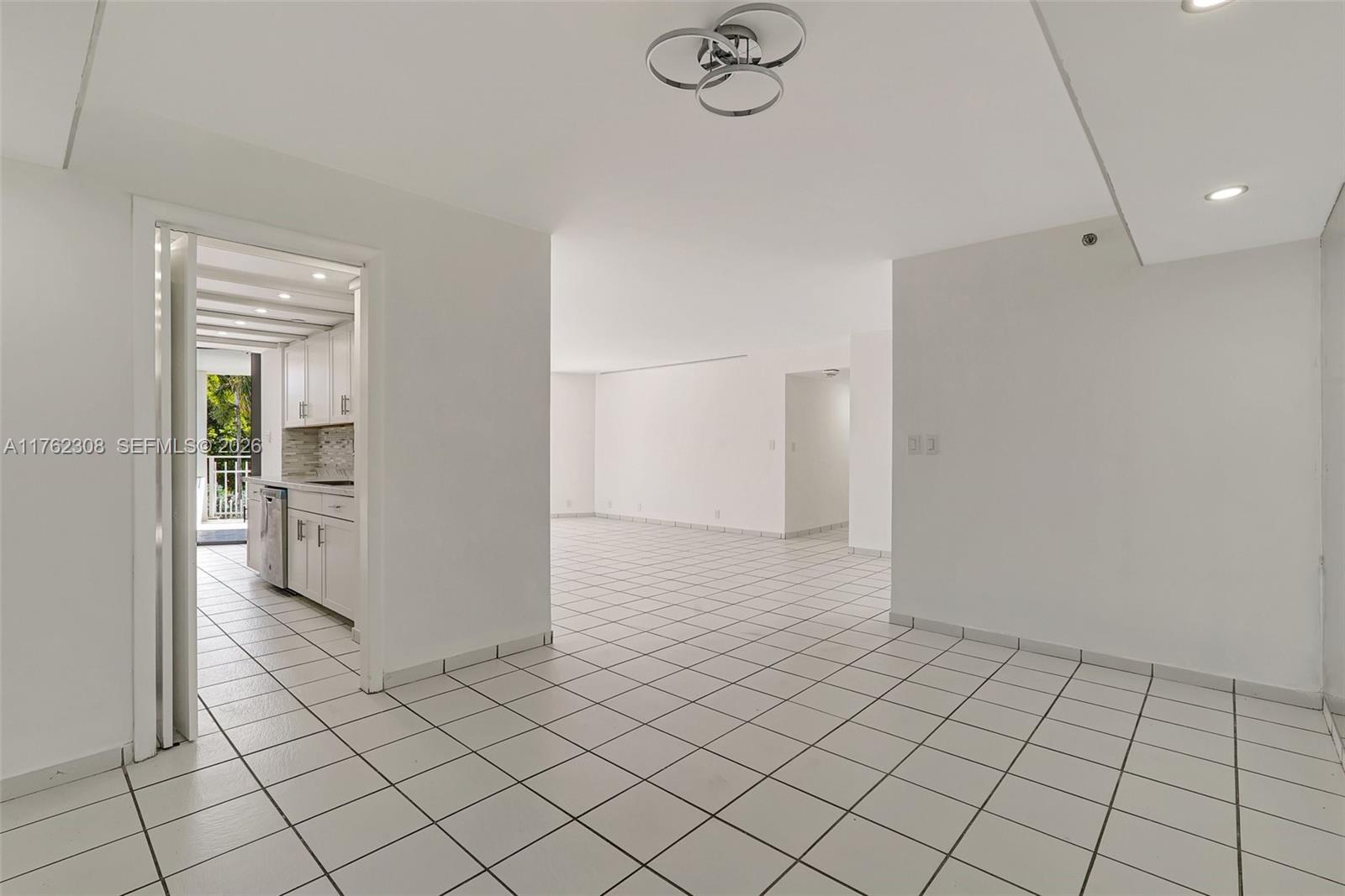 4000 Towerside Ter # 302