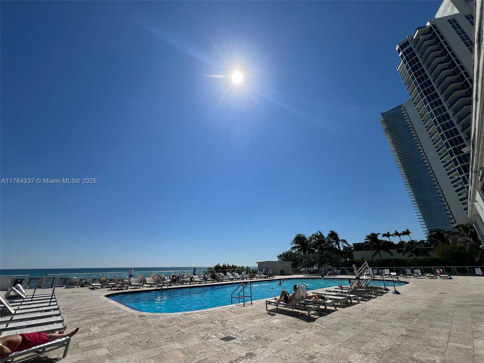 19201 Collins Ave # 732