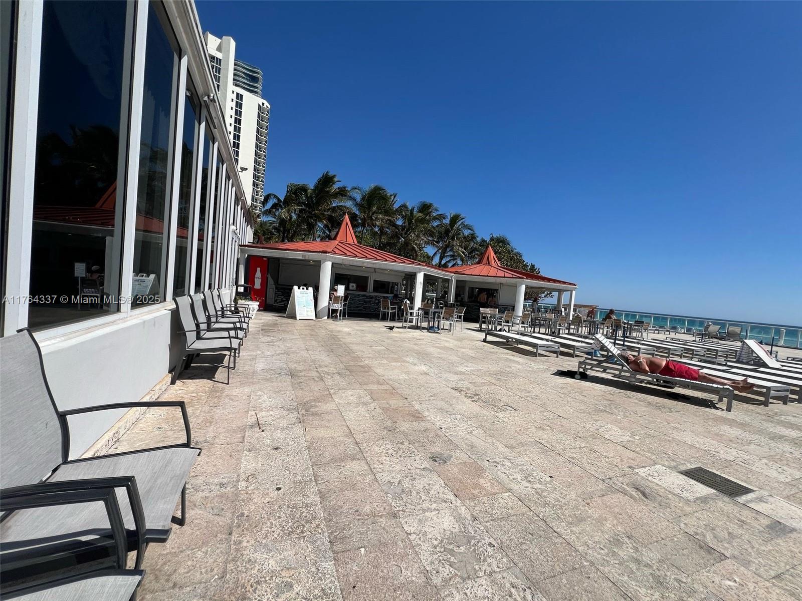 19201 Collins Ave # 732