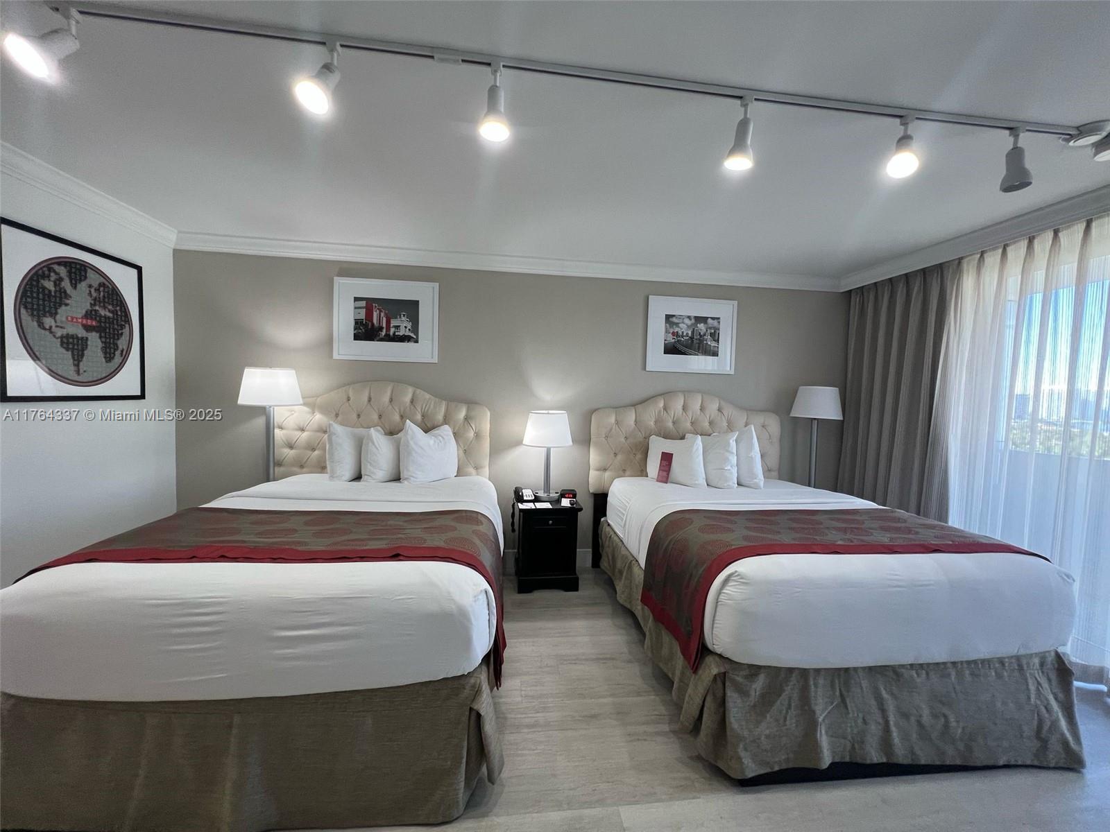 19201 Collins Ave # 732