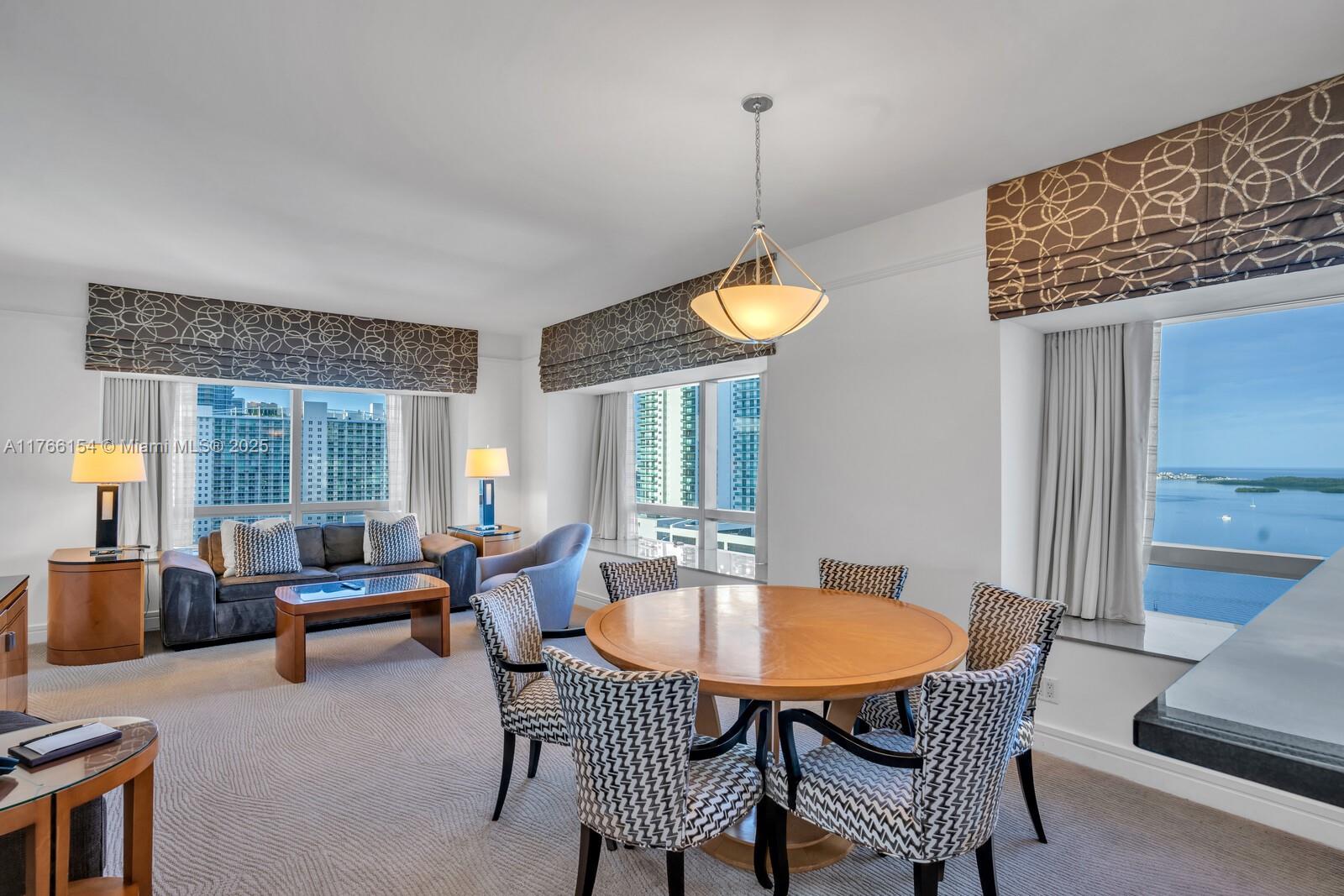1435 Brickell Ave # 3607